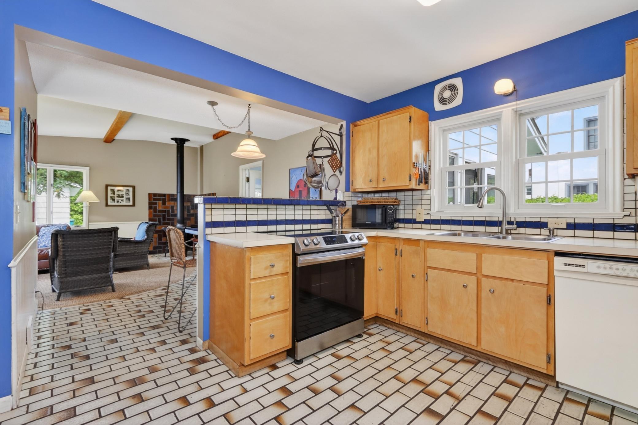 1939 single family home for sale at 1029 NW 1st Avenue in Grand Rapids, MN — 4 bed, 3 bath (photo 15 of 46)