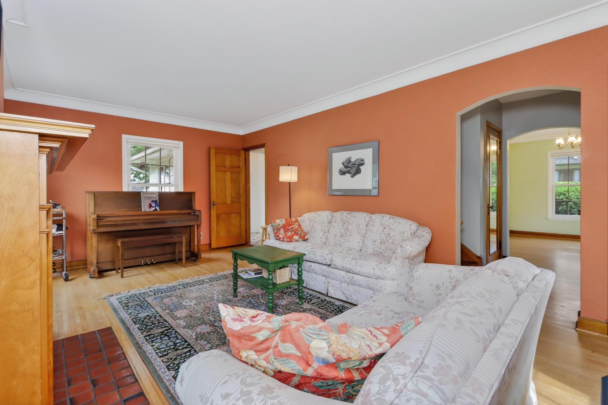 1939 single family home for sale at 1029 NW 1st Avenue in Grand Rapids, MN — 4 bed, 3 bath (photo 21 of 46)