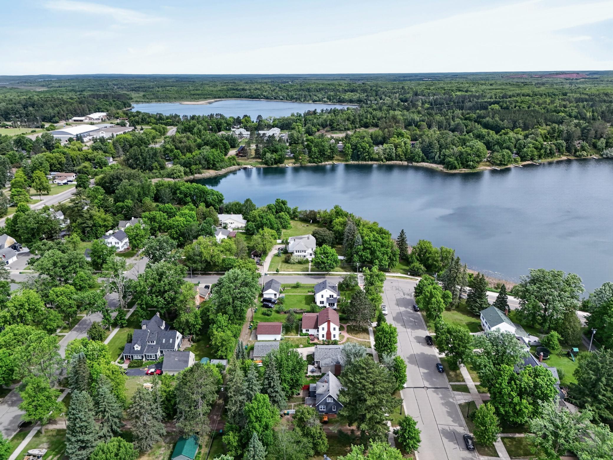 1939 single family home for sale at 1029 NW 1st Avenue in Grand Rapids, MN — 4 bed, 3 bath (photo 5 of 46)