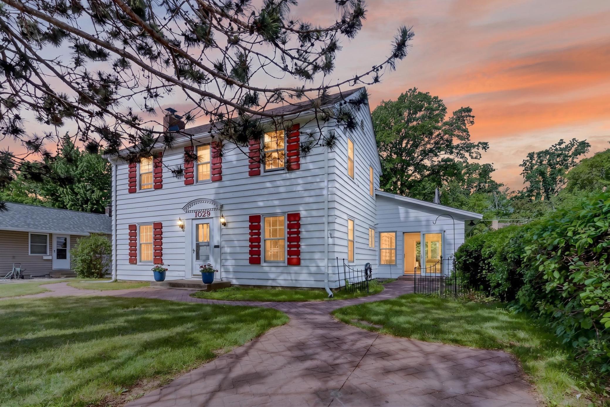 1939 single family home for sale at 1029 NW 1st Avenue in Grand Rapids, MN — 4 bed, 3 bath (photo 43 of 46)