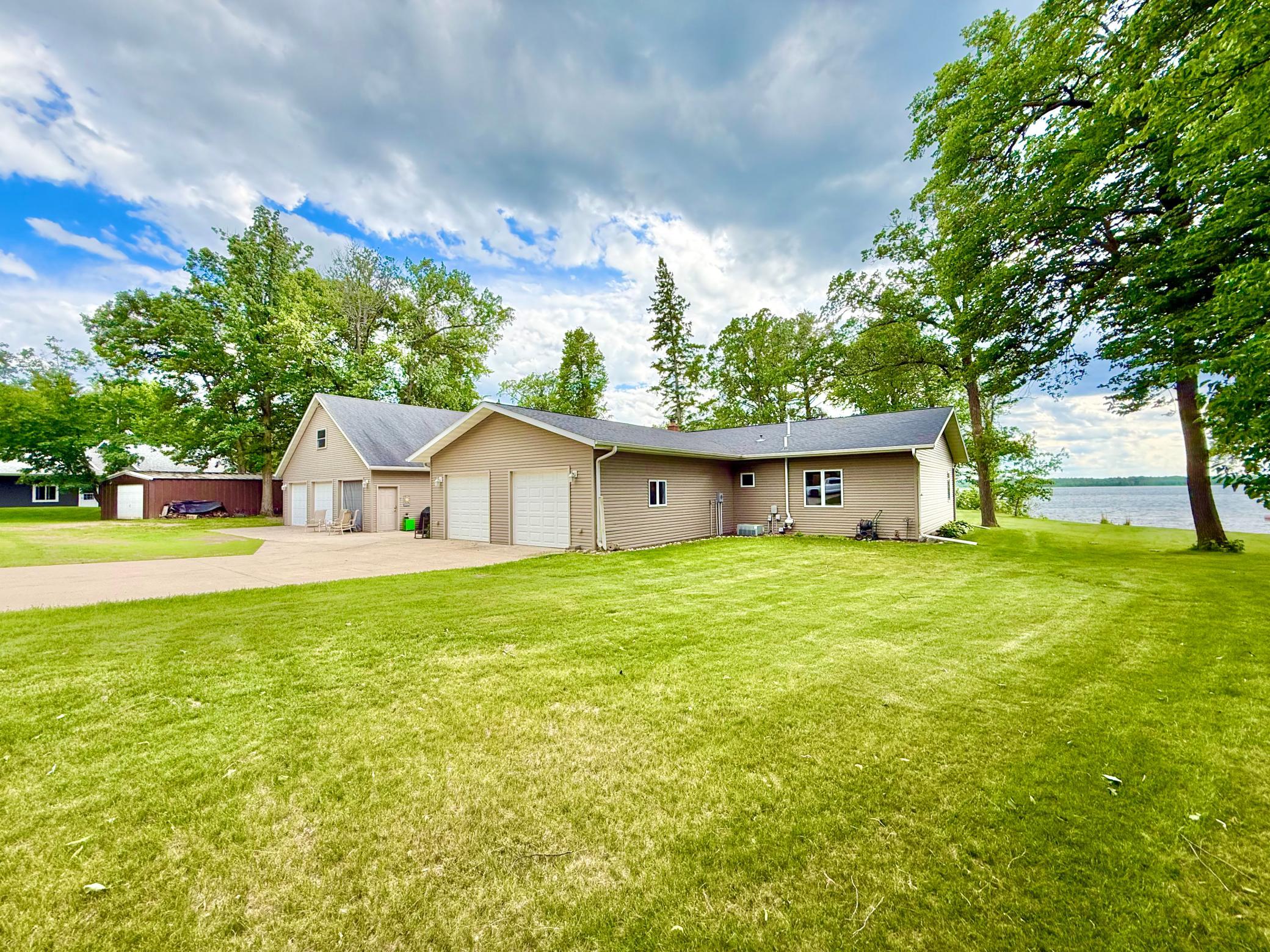 2000 single family home for sale at 32088 E Round Lake Rd in Ponsford, MN — 3 bed, 2 bath