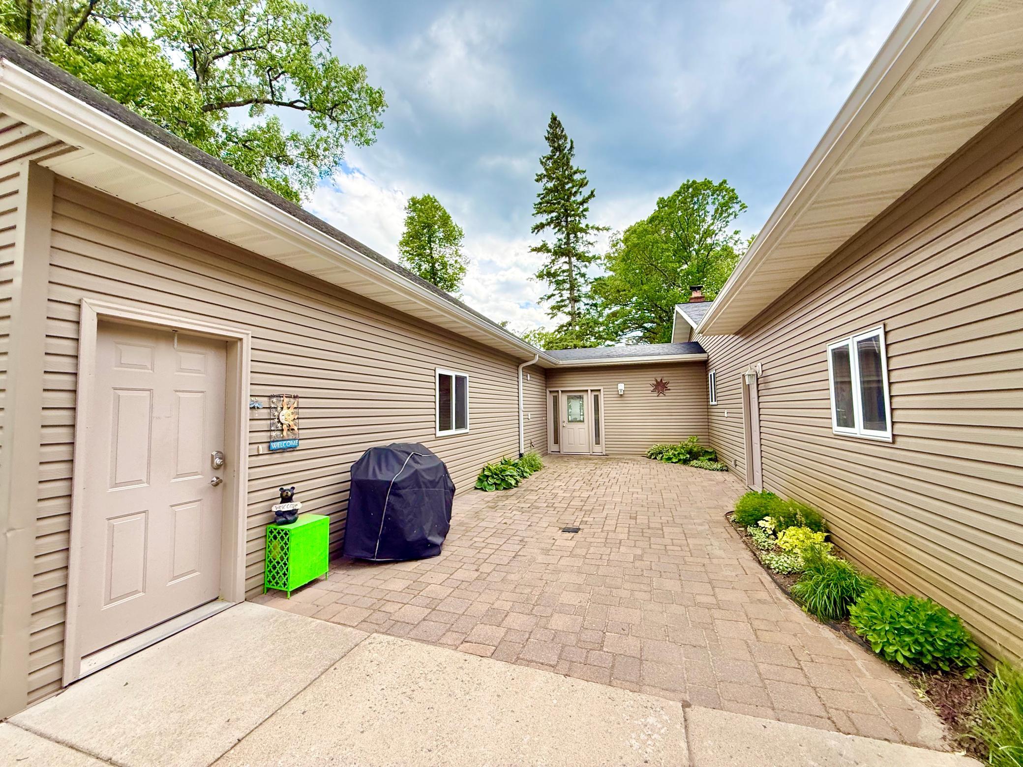 2000 single family home for sale at 32088 E Round Lake Rd in Ponsford, MN — 3 bed, 2 bath (photo 4 of 73)
