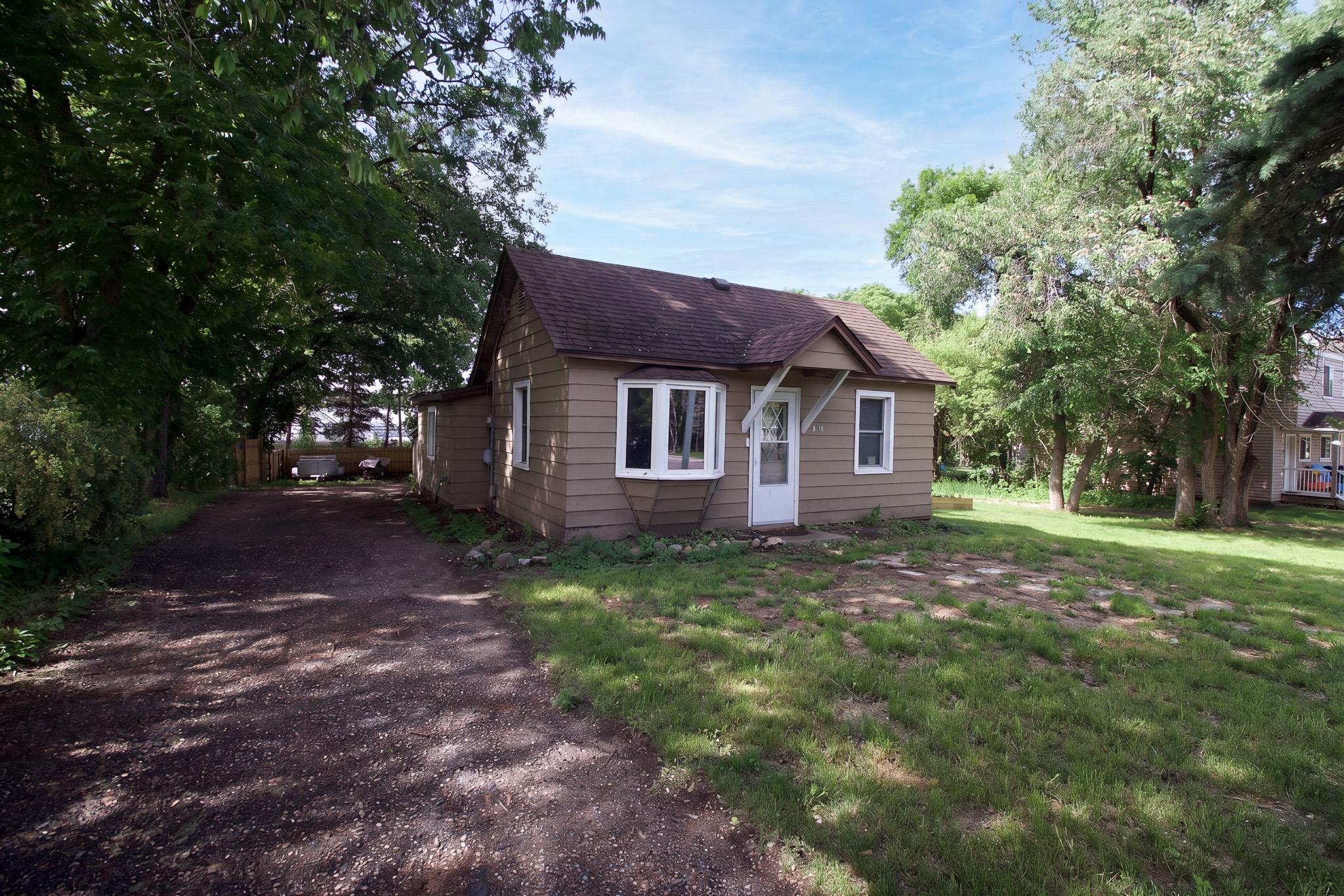 829 Willow W Street, Detroit Lakes MN 56501 - Photo 3 of 31