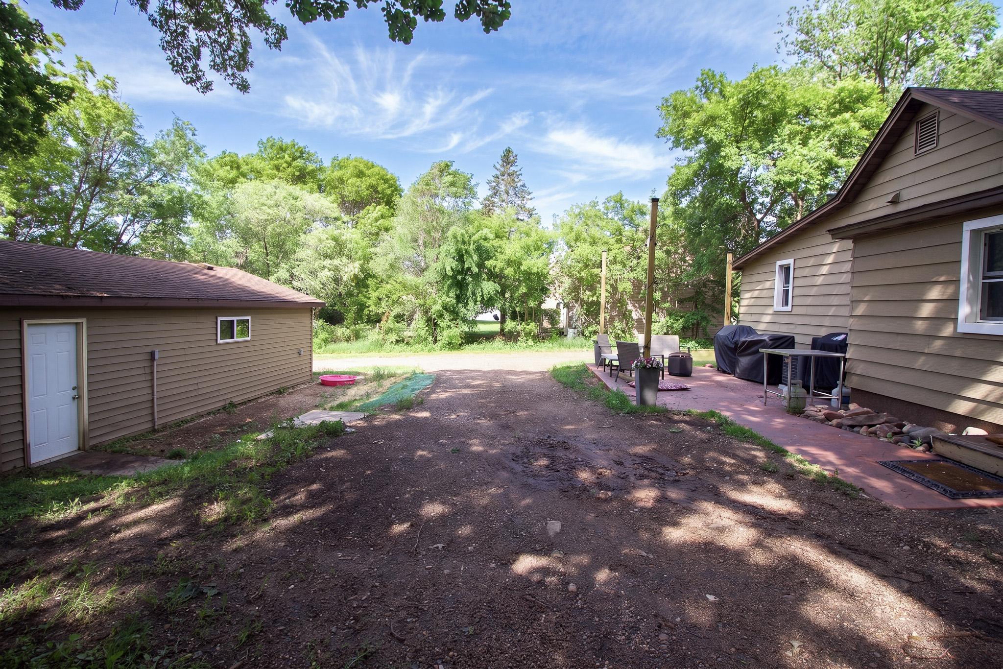 829 Willow W Street, Detroit Lakes MN 56501 - Photo 4 of 31