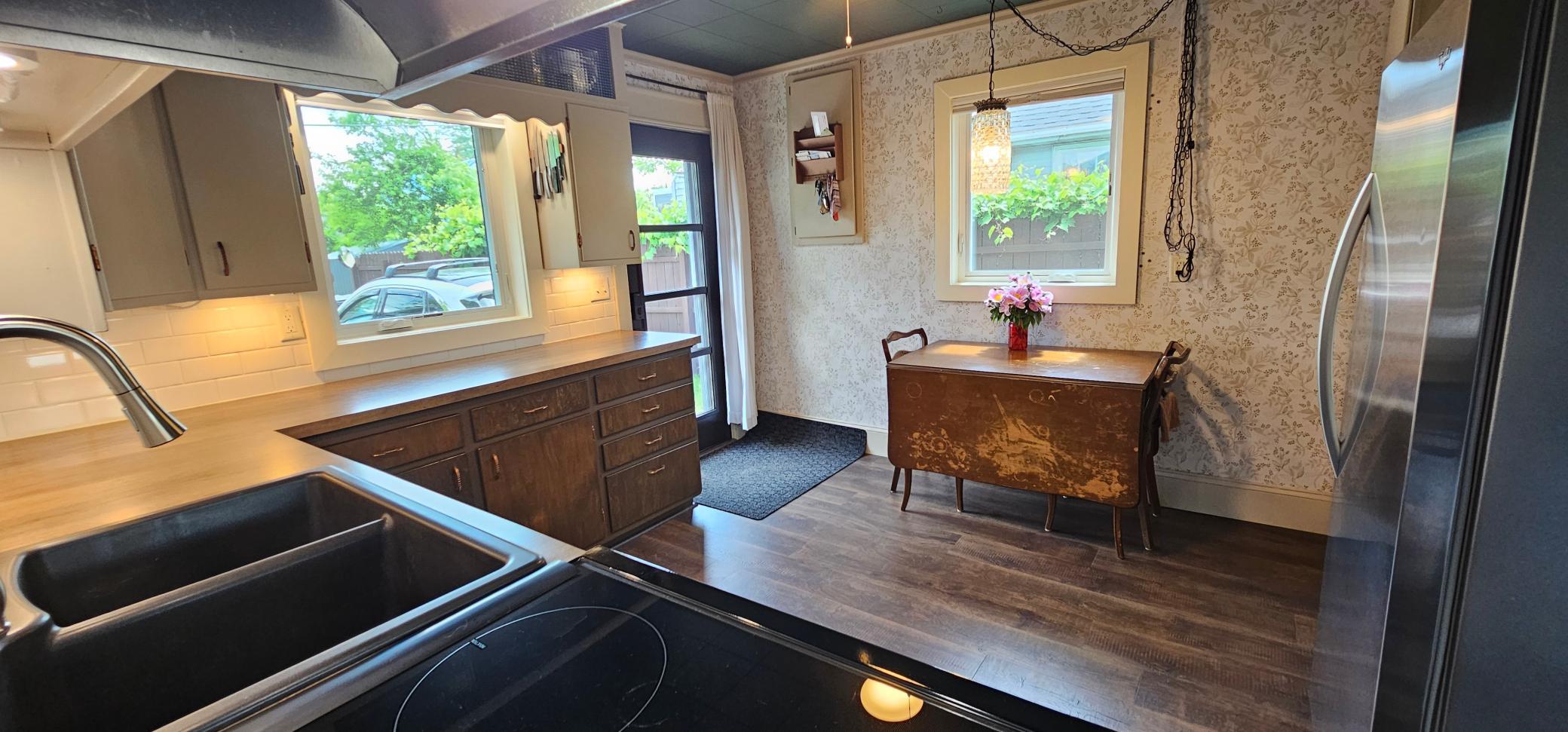 1970 single family home for sale at 1108 Irvine Avenue NW in Bemidji, MN — 3 bed, 2 bath (photo 10 of 52)