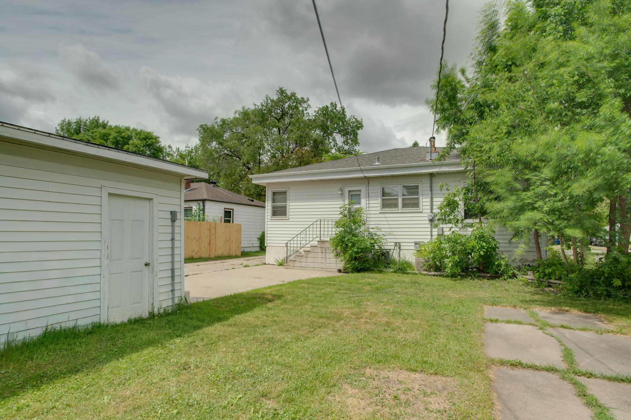 614 16th Street N, Moorhead MN 56560 - Photo 40 of 49