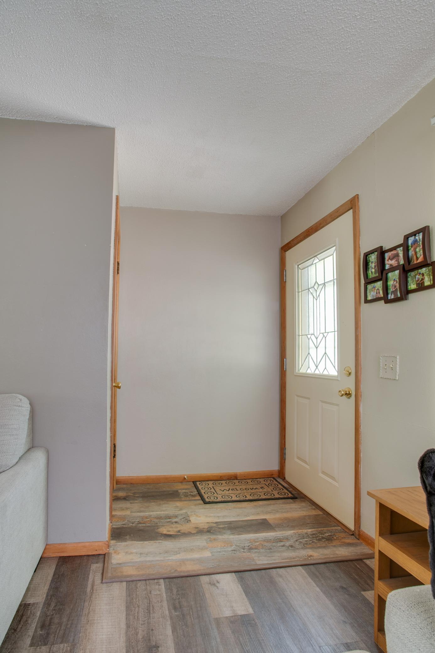614 16th Street N, Moorhead MN 56560 - Photo 5 of 49