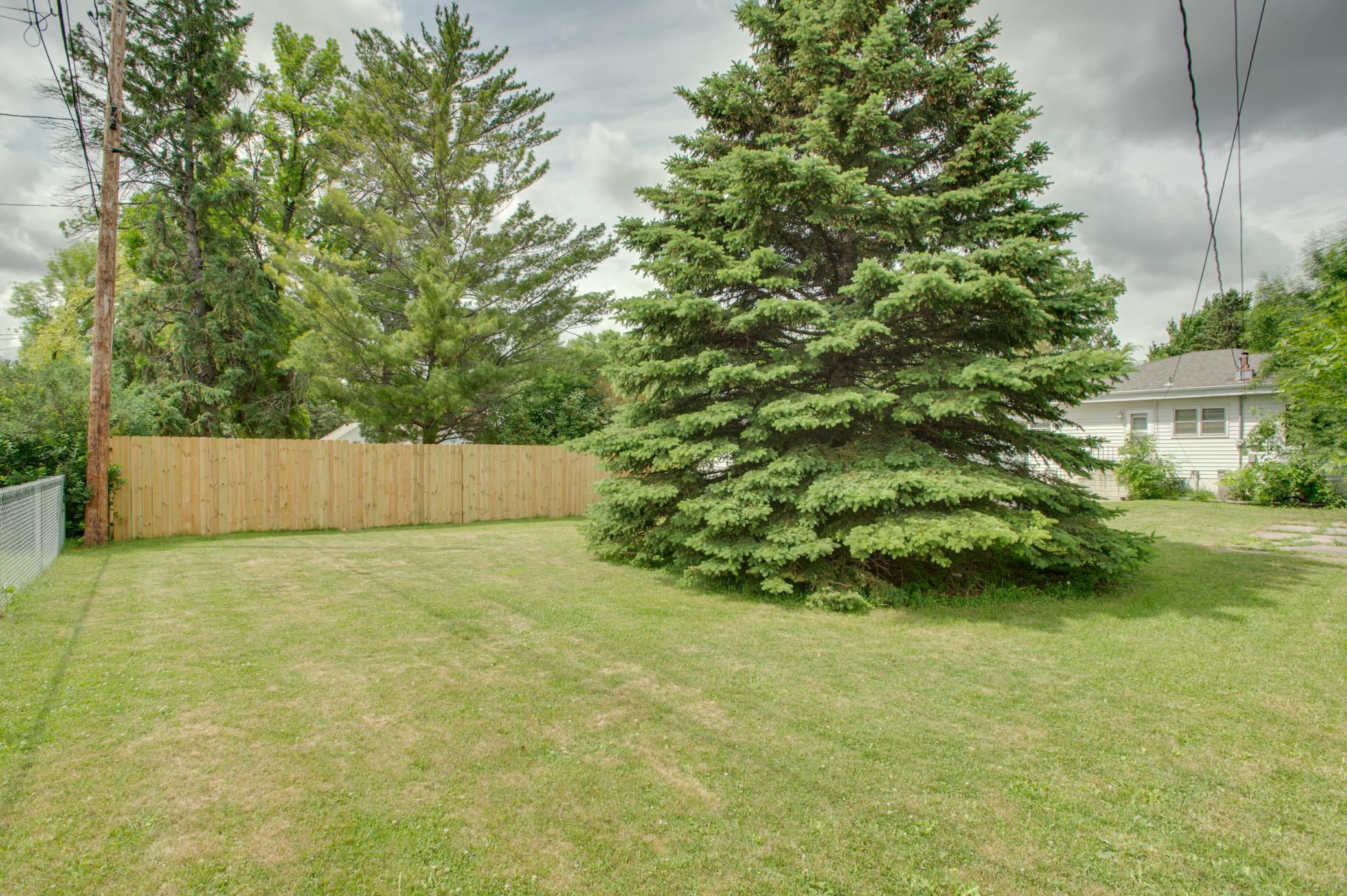 614 16th Street N, Moorhead MN 56560 - Photo 41 of 49