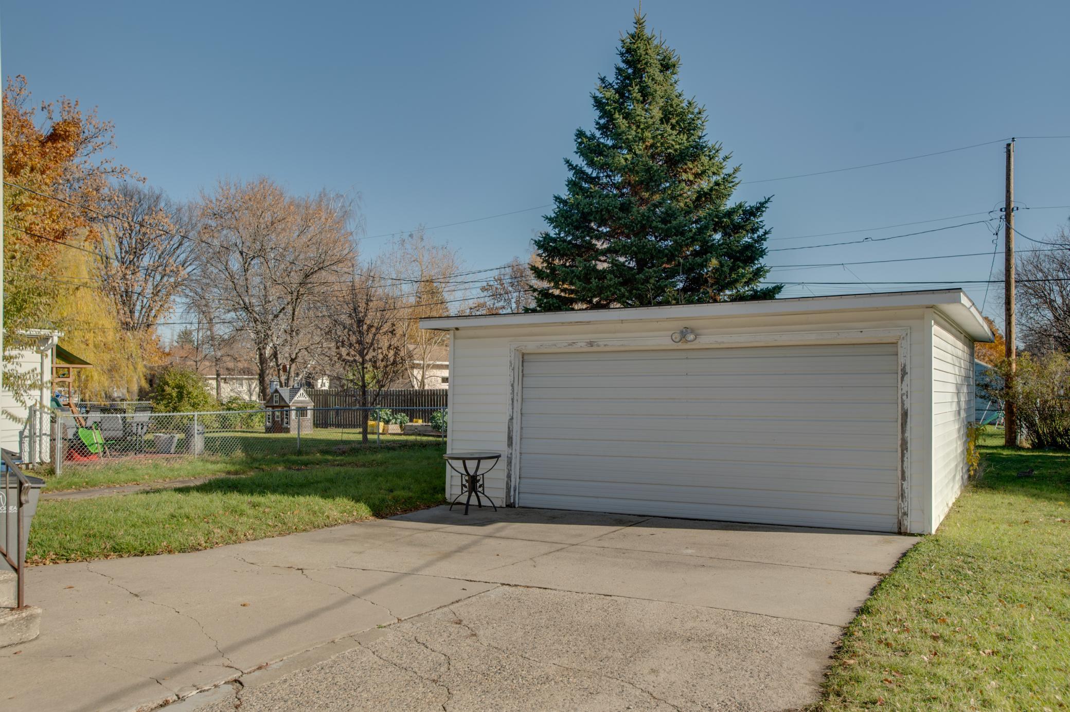 614 16th Street N, Moorhead MN 56560 - Photo 42 of 49