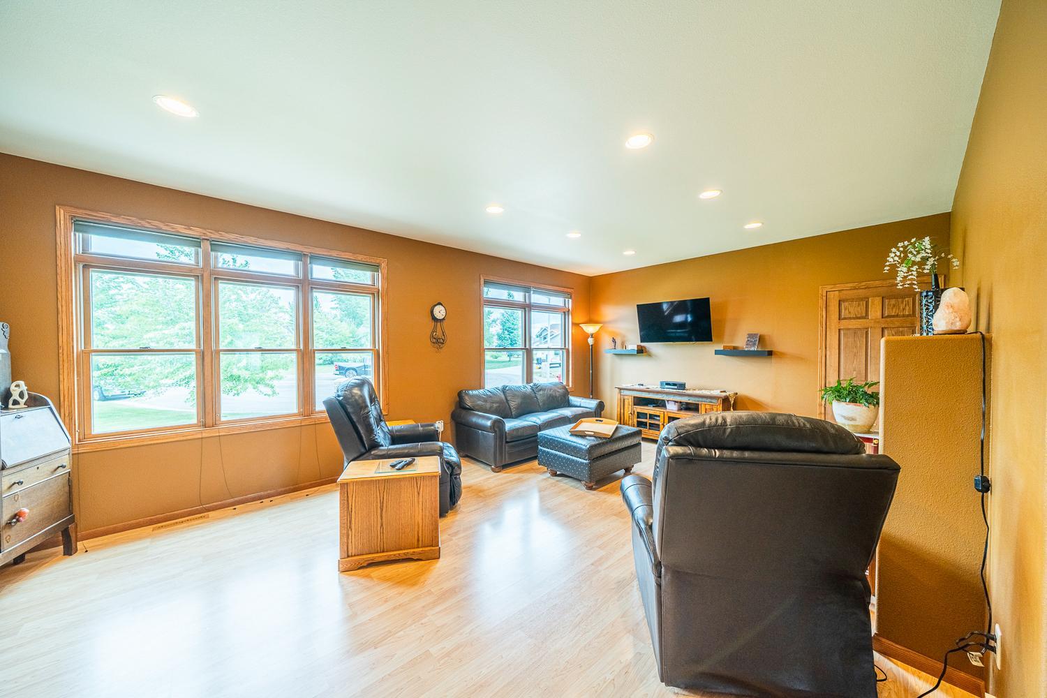 969 32nd Street S, Moorhead MN 56560 - Photo 14 of 46