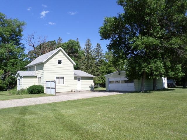 201 Greenwood Street E, Thief River Falls MN 56701 - Photo 22 of 32