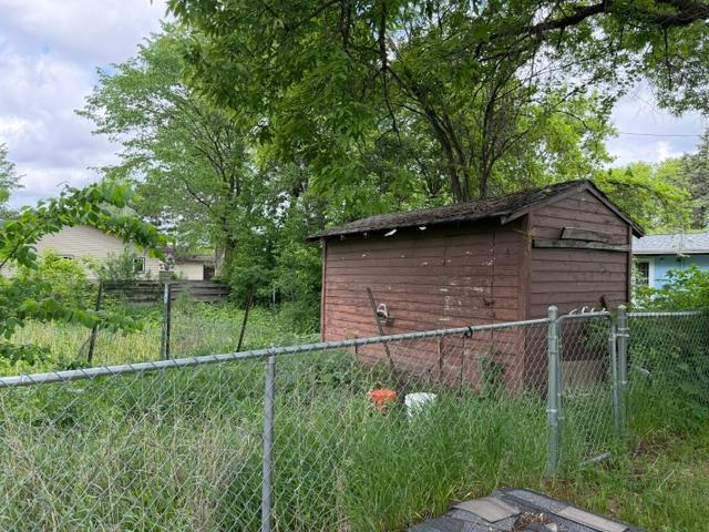 1977 single family home for sale at 407 Lake Avenue in Park Rapids, MN — 4 bed, 2 bath (photo 5 of 27)