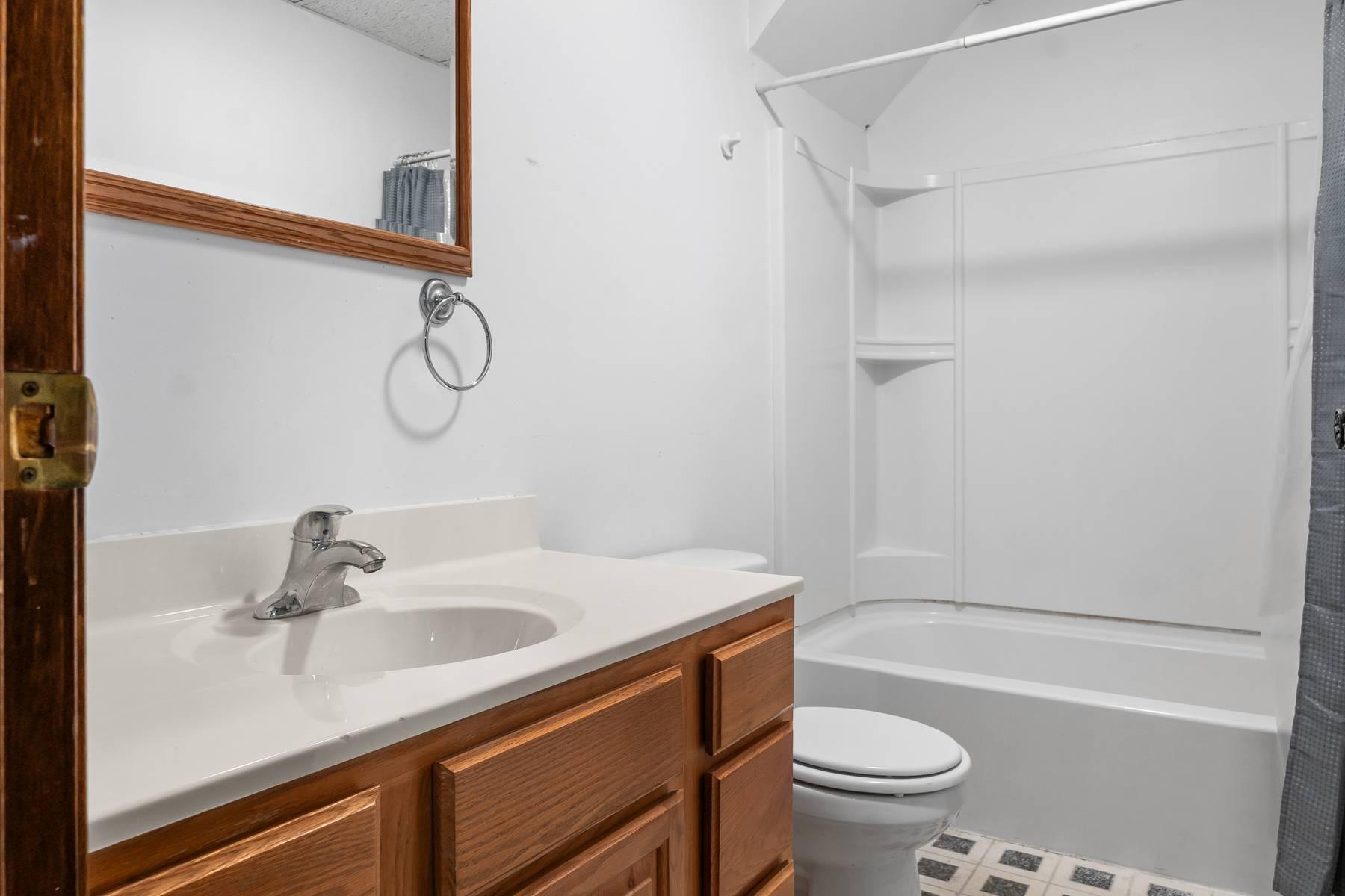 53 1st Avenue NW, Mayville ND 58257 - Photo 10 of 28