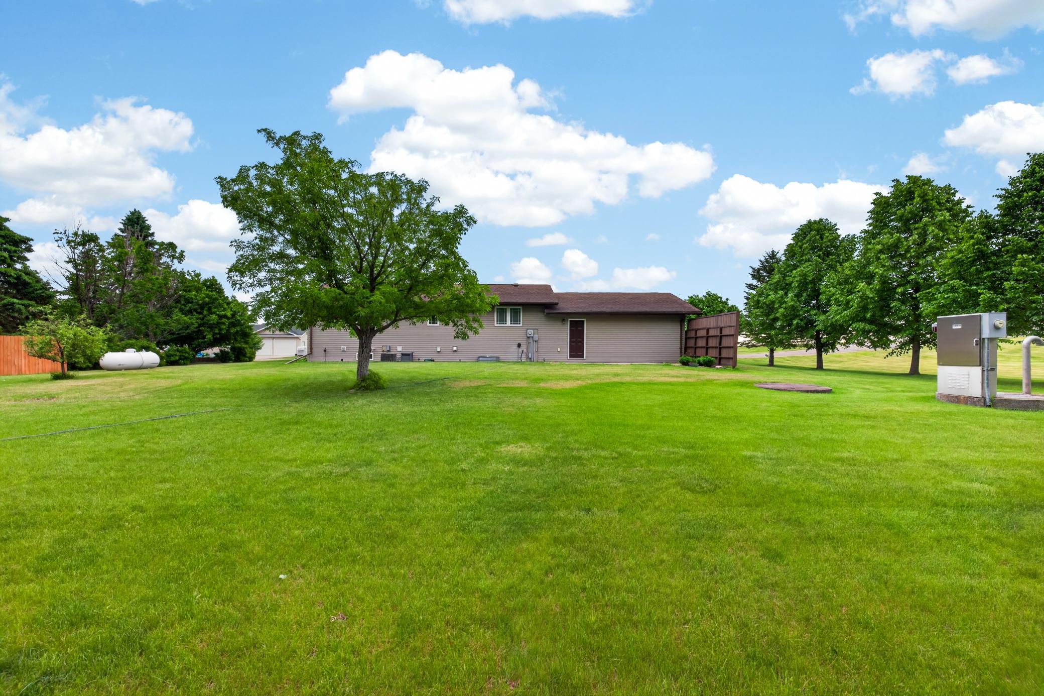 1980 single family home for sale at 101 Grant Street in Finley, ND — 3 bed, 2 bath (photo 14 of 36)