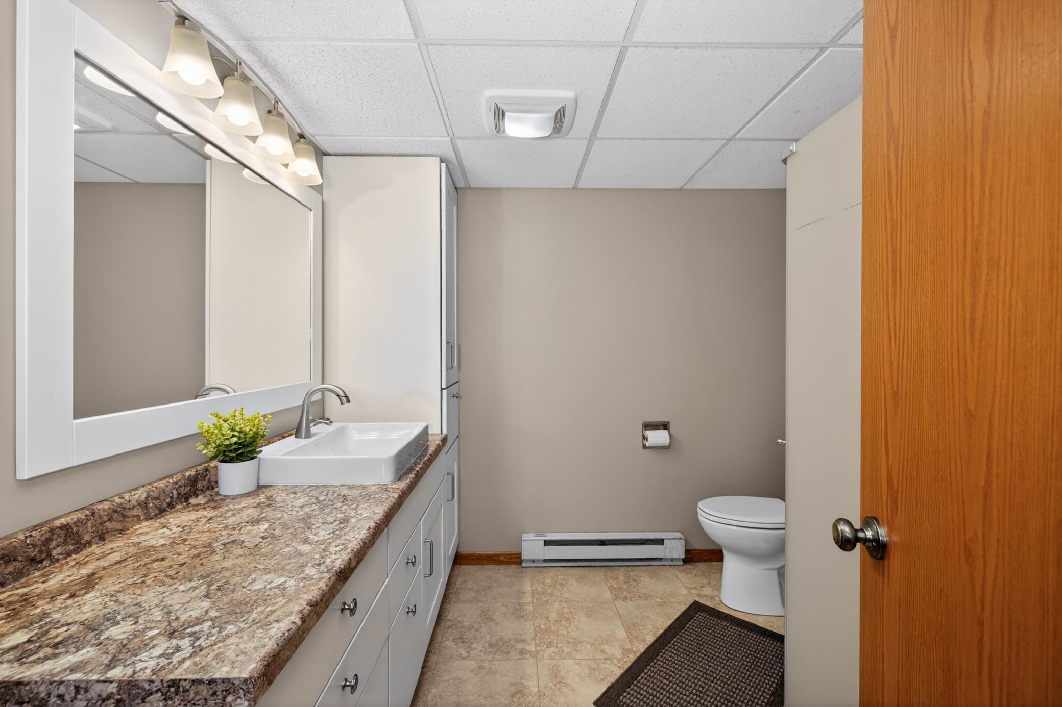 1980 single family home for sale at 101 Grant Street in Finley, ND — 3 bed, 2 bath (photo 22 of 36)