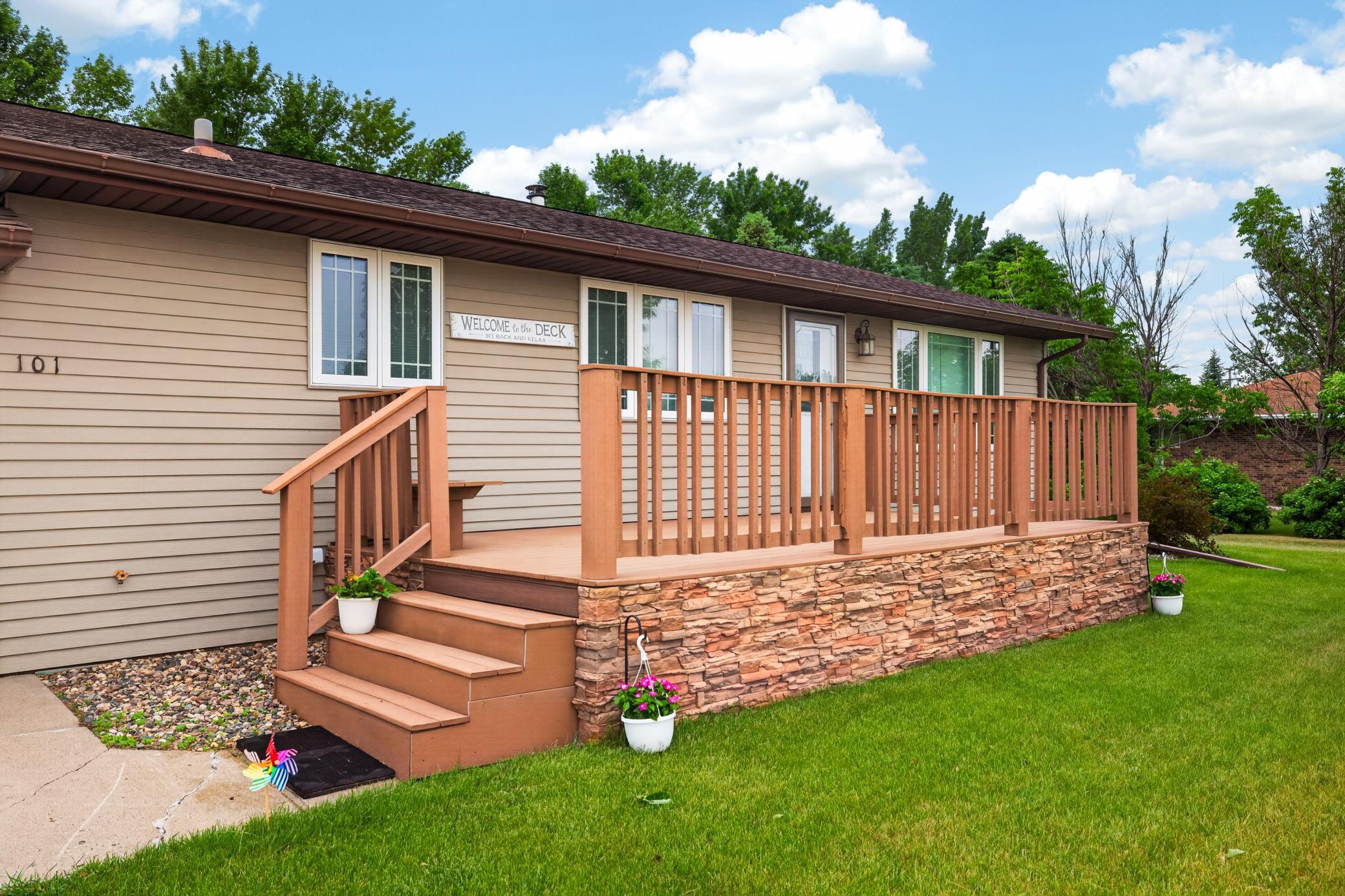 1980 single family home for sale at 101 Grant Street in Finley, ND — 3 bed, 2 bath (photo 7 of 36)