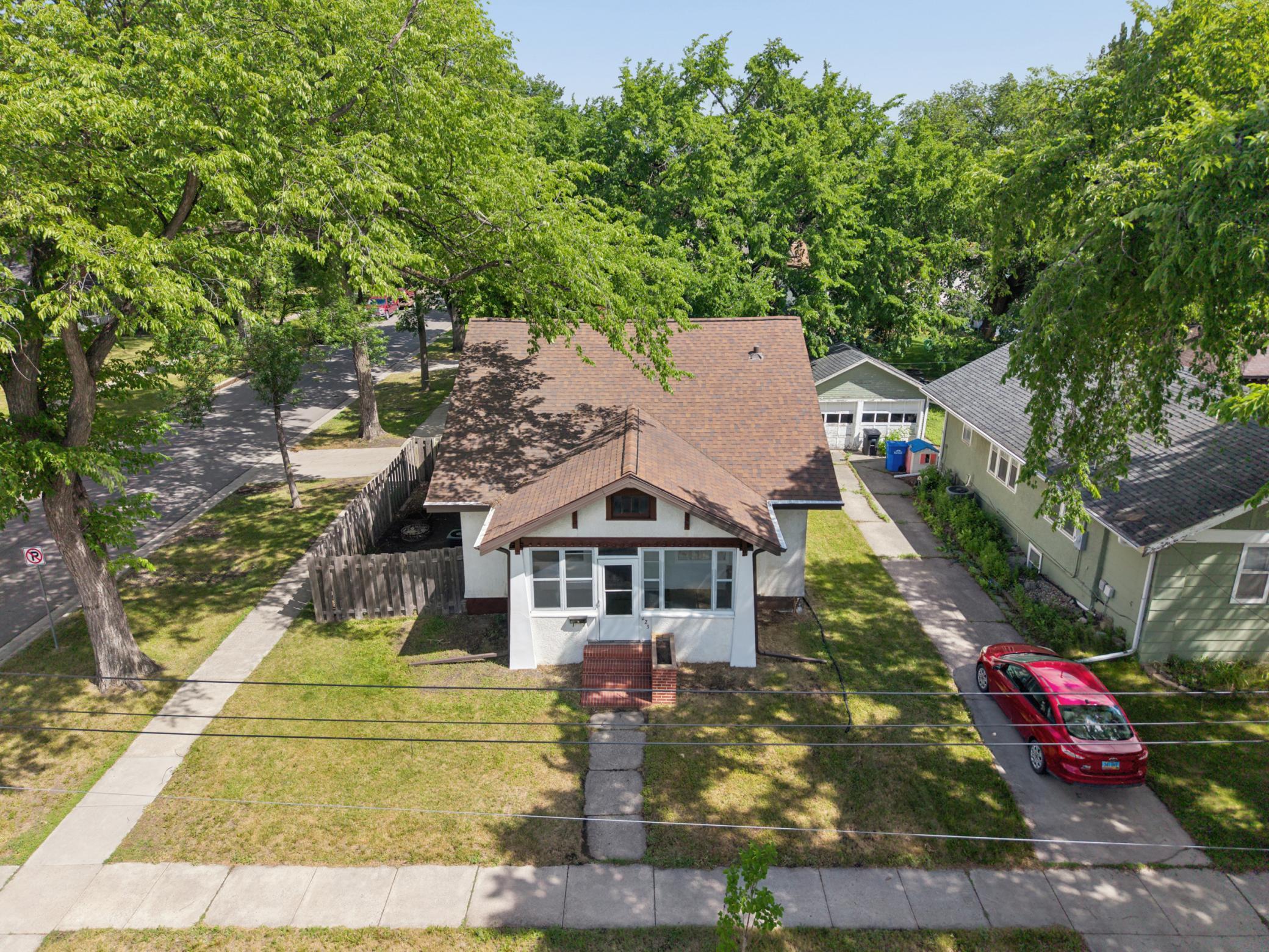 223 11th Avenue N, Fargo ND 58102 - Photo 2 of 28
