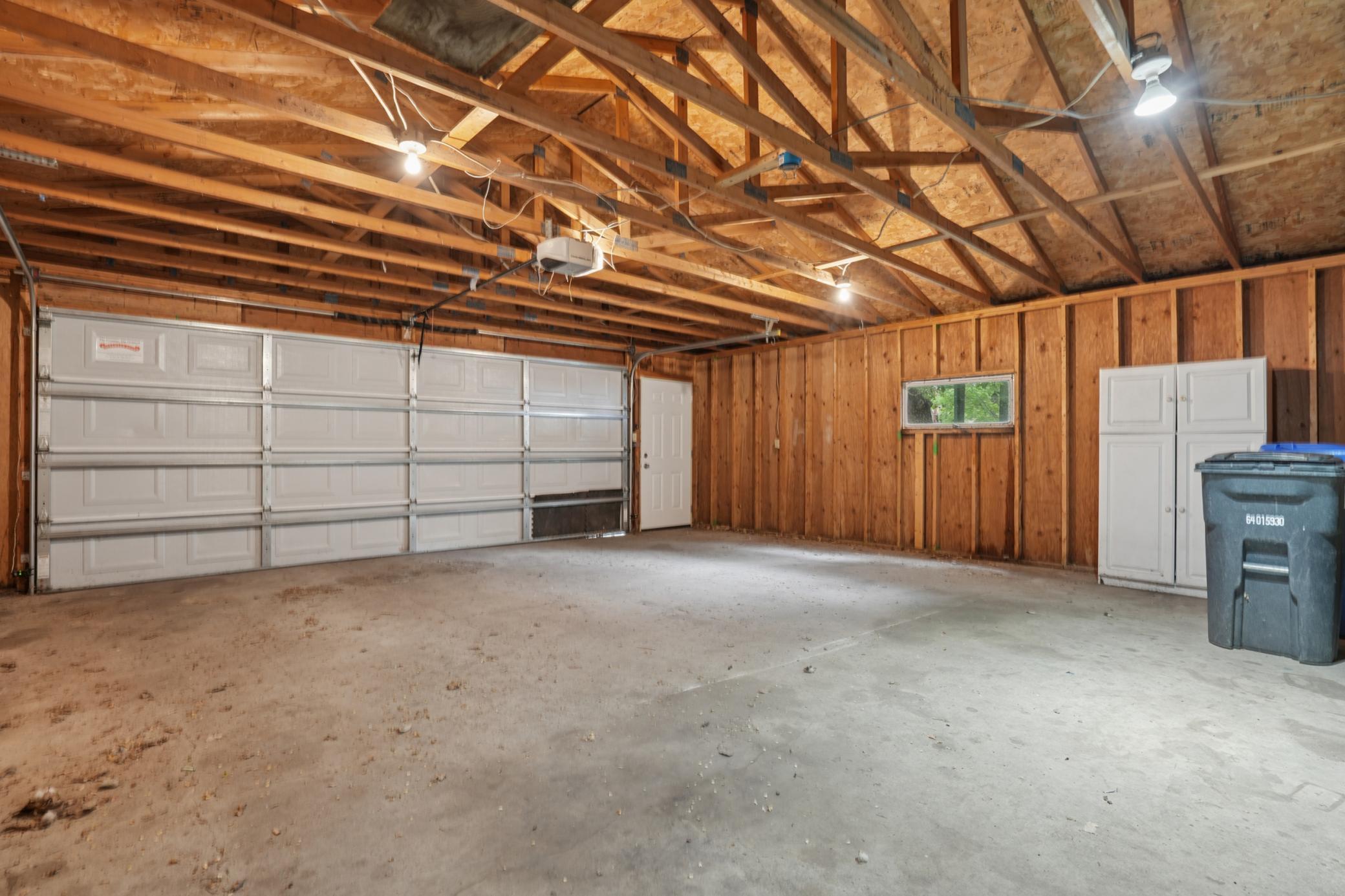 223 11th Avenue N, Fargo ND 58102 - Photo 5 of 28