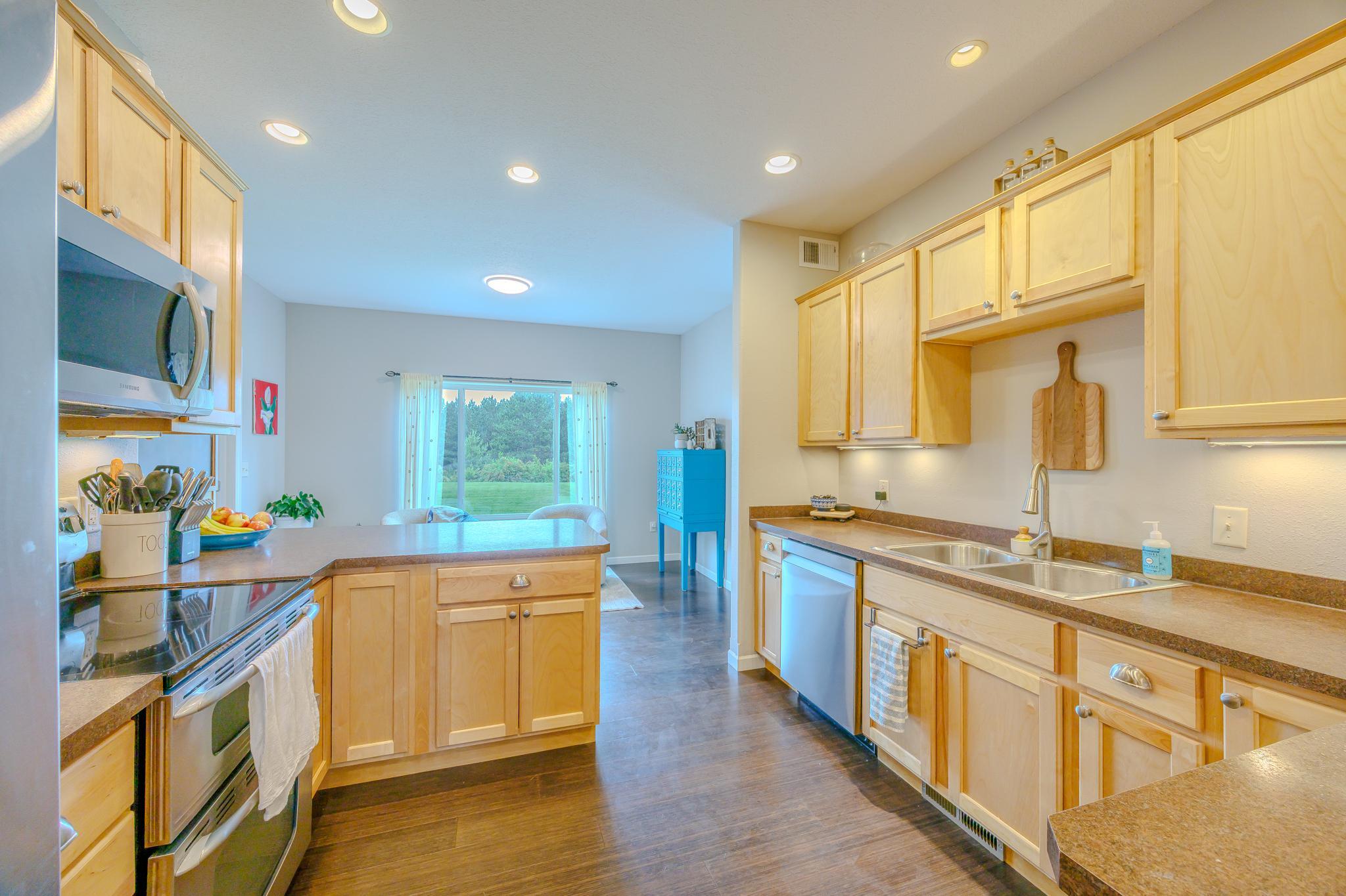 2008 single family home for sale at 1320 Whiting Road NW, Unit 39 in Bemidji, MN — 4 bed, 3 bath (photo 16 of 95)