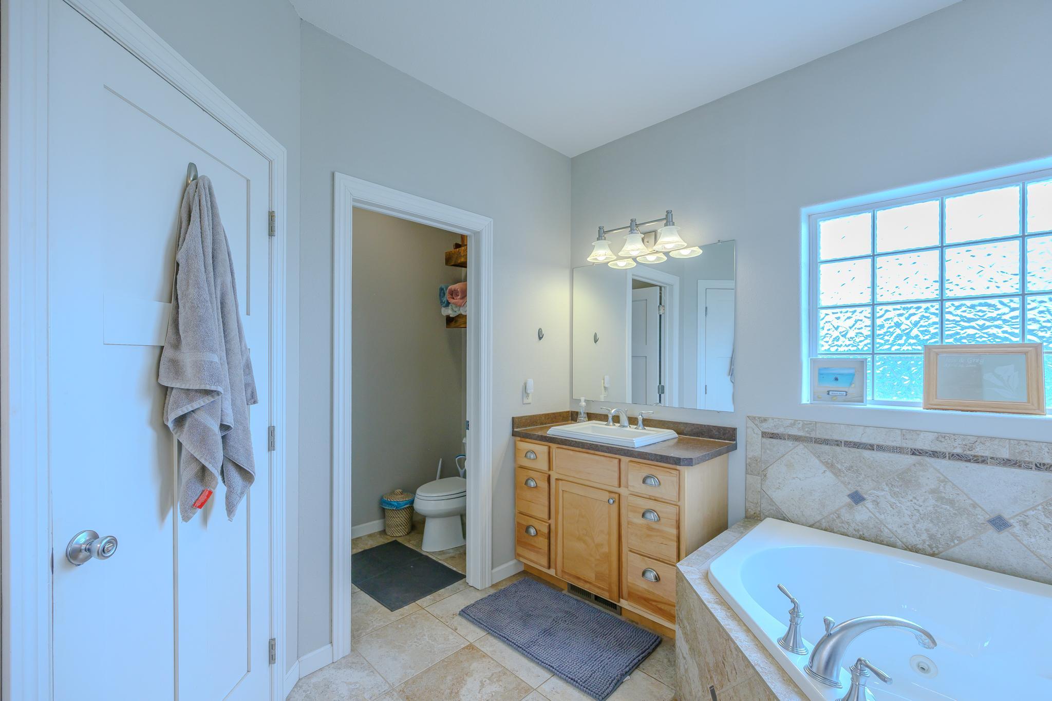 2008 single family home for sale at 1320 Whiting Road NW, Unit 39 in Bemidji, MN — 4 bed, 3 bath (photo 23 of 95)