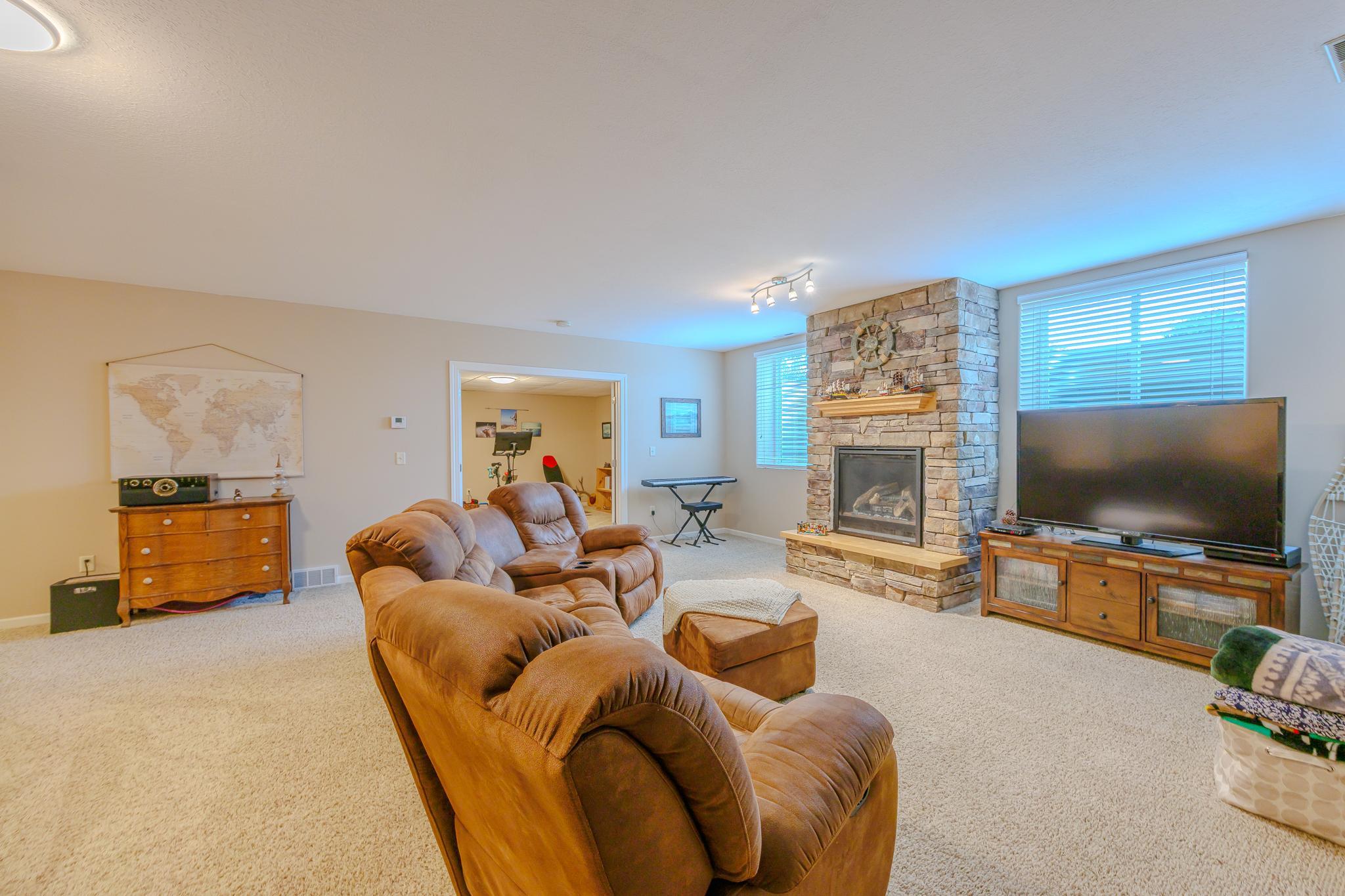 2008 single family home for sale at 1320 Whiting Road NW, Unit 39 in Bemidji, MN — 4 bed, 3 bath (photo 38 of 95)