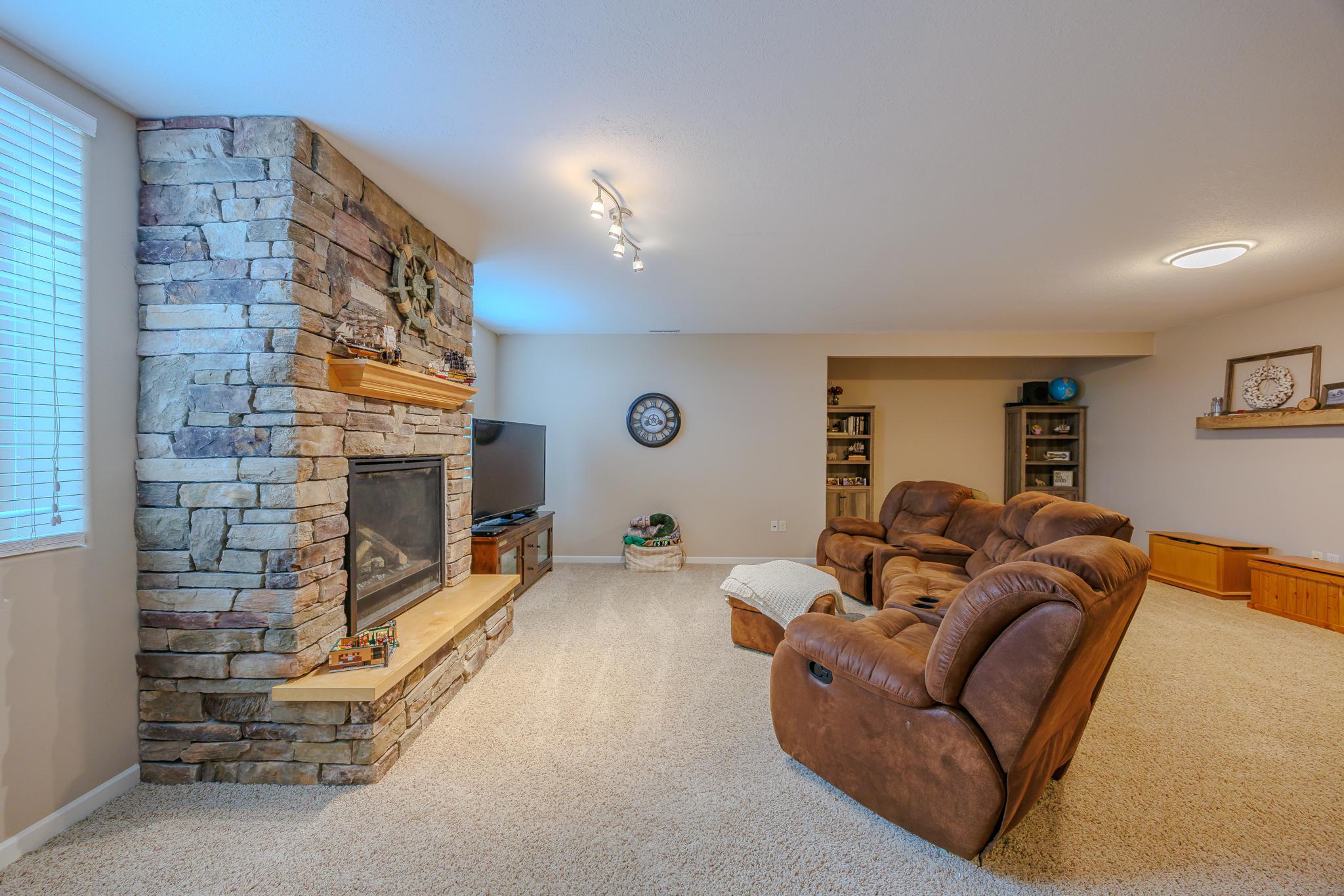 2008 single family home for sale at 1320 Whiting Road NW, Unit 39 in Bemidji, MN — 4 bed, 3 bath (photo 40 of 95)