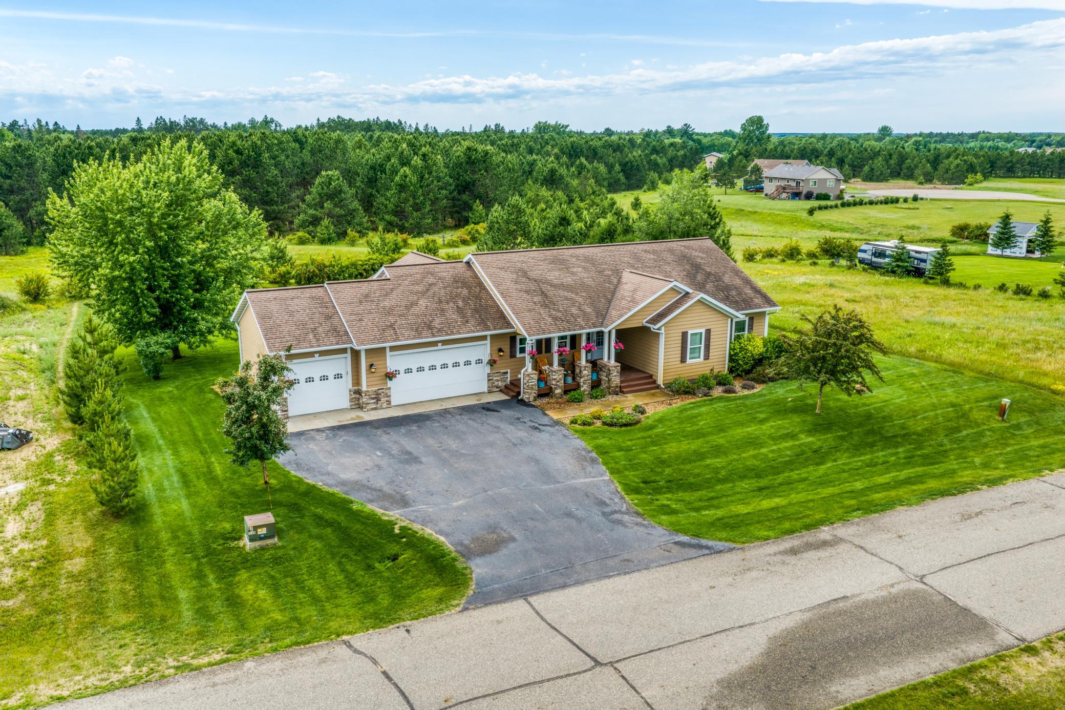 2008 single family home for sale at 1320 Whiting Road NW, Unit 39 in Bemidji, MN — 4 bed, 3 bath (photo 50 of 95)