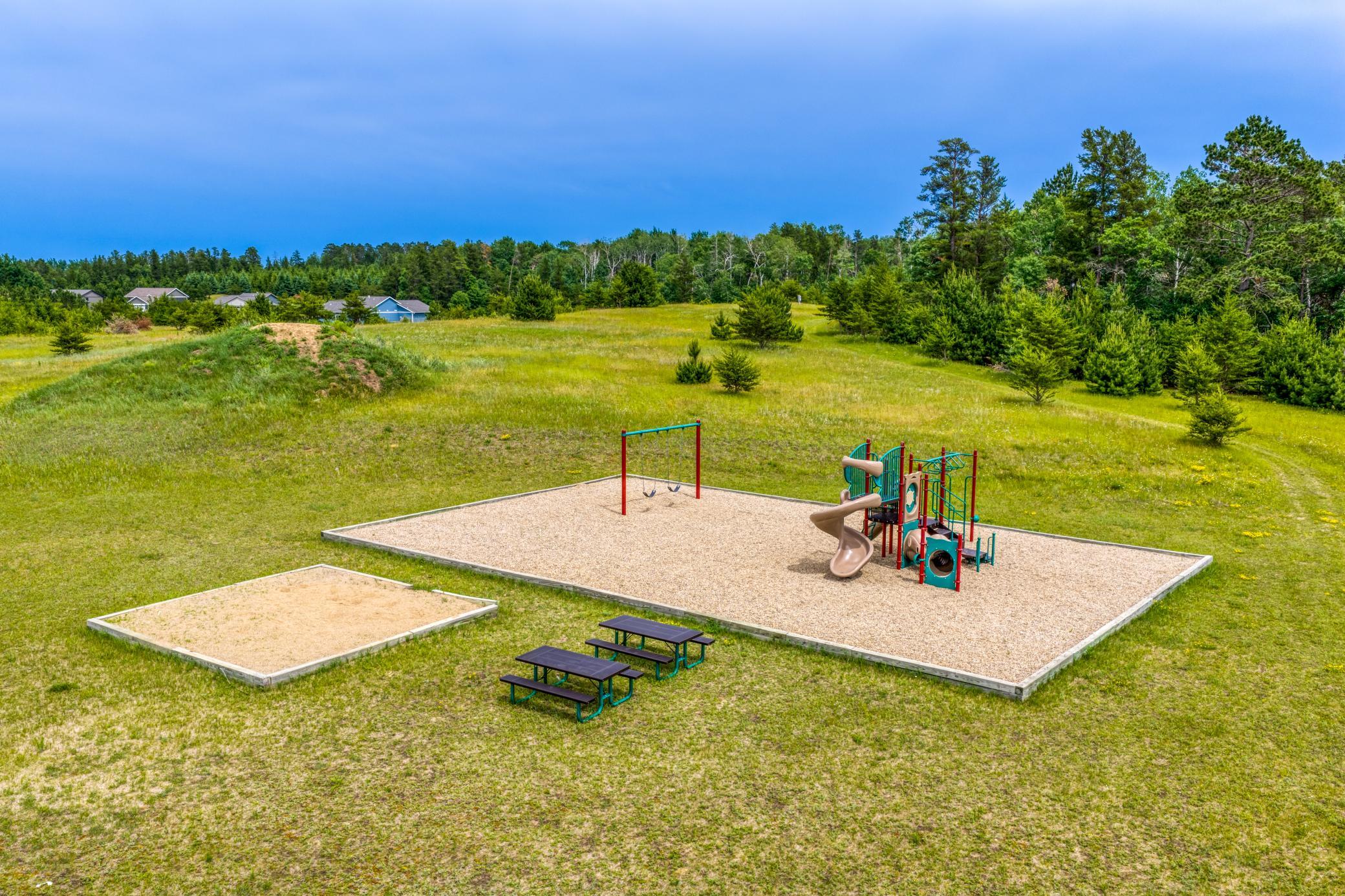 2008 single family home for sale at 1320 Whiting Road NW, Unit 39 in Bemidji, MN — 4 bed, 3 bath (photo 63 of 95)