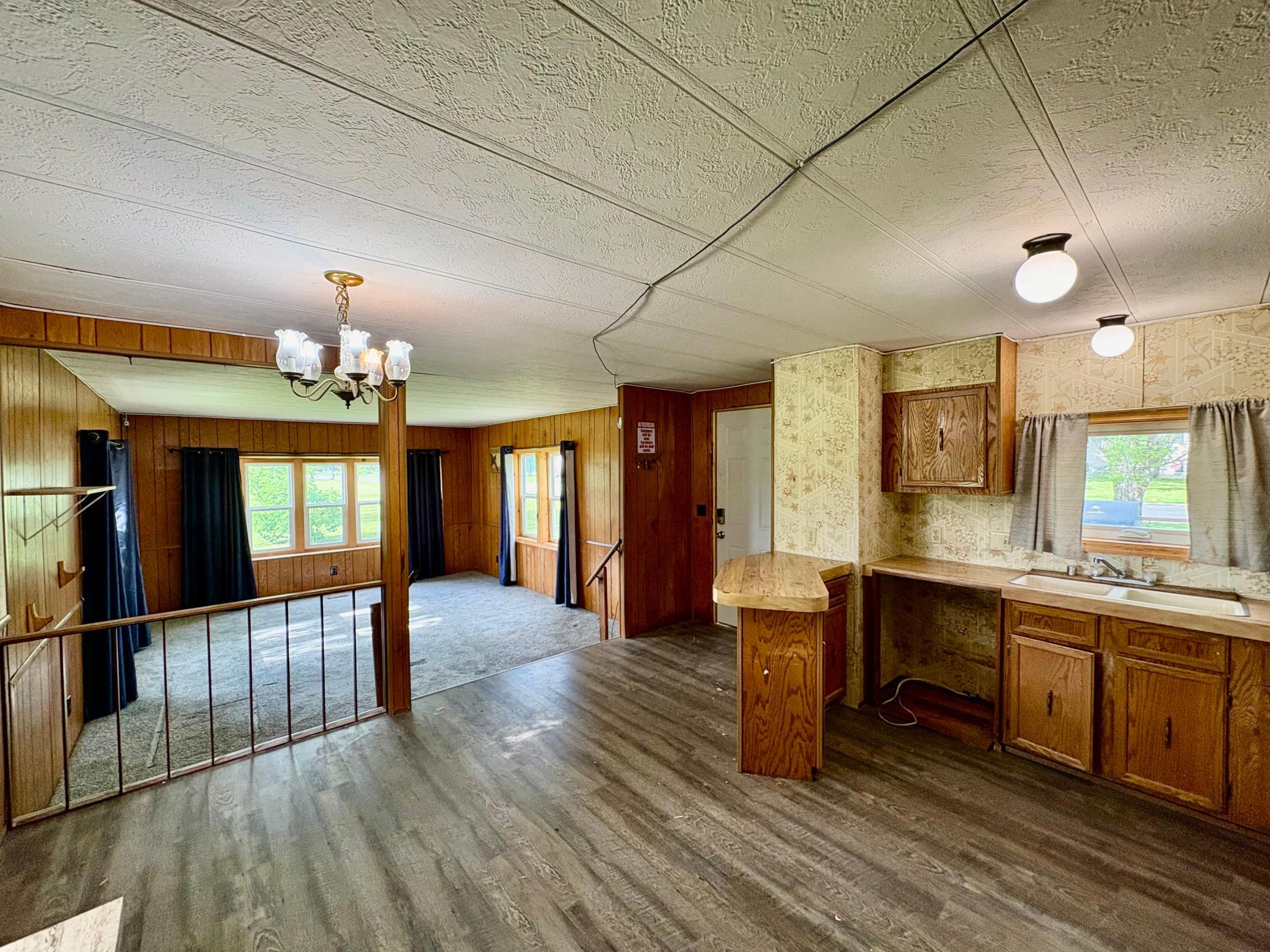 210 3rd Avenue SW, Baudette MN 56623 - Photo 8 of 28