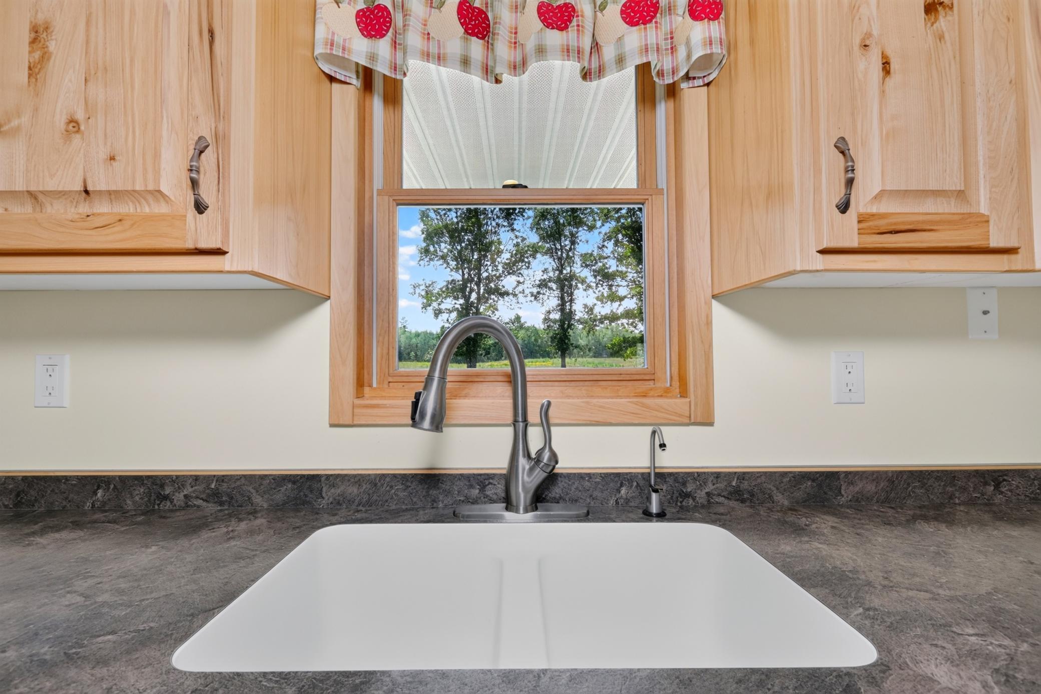 2007 single family home for sale at 30873 Harris Town Road in Grand Rapids, MN — 3 bed, 2 bath (photo 12 of 26)