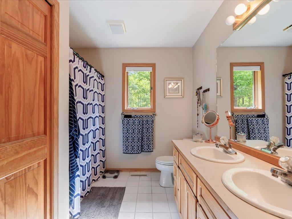 1995 single family home for sale at 8343 Timber Lane in Nisswa, MN — 3 bed, 3 bath (photo 15 of 48)