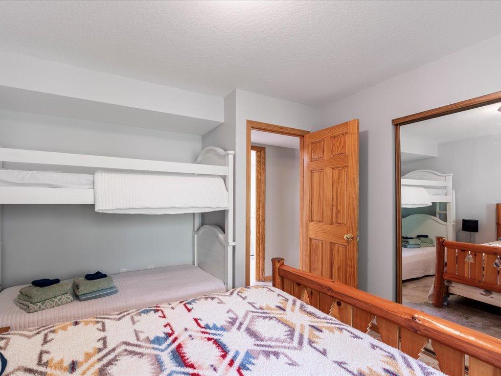 1995 single family home for sale at 8343 Timber Lane in Nisswa, MN — 3 bed, 3 bath (photo 24 of 48)