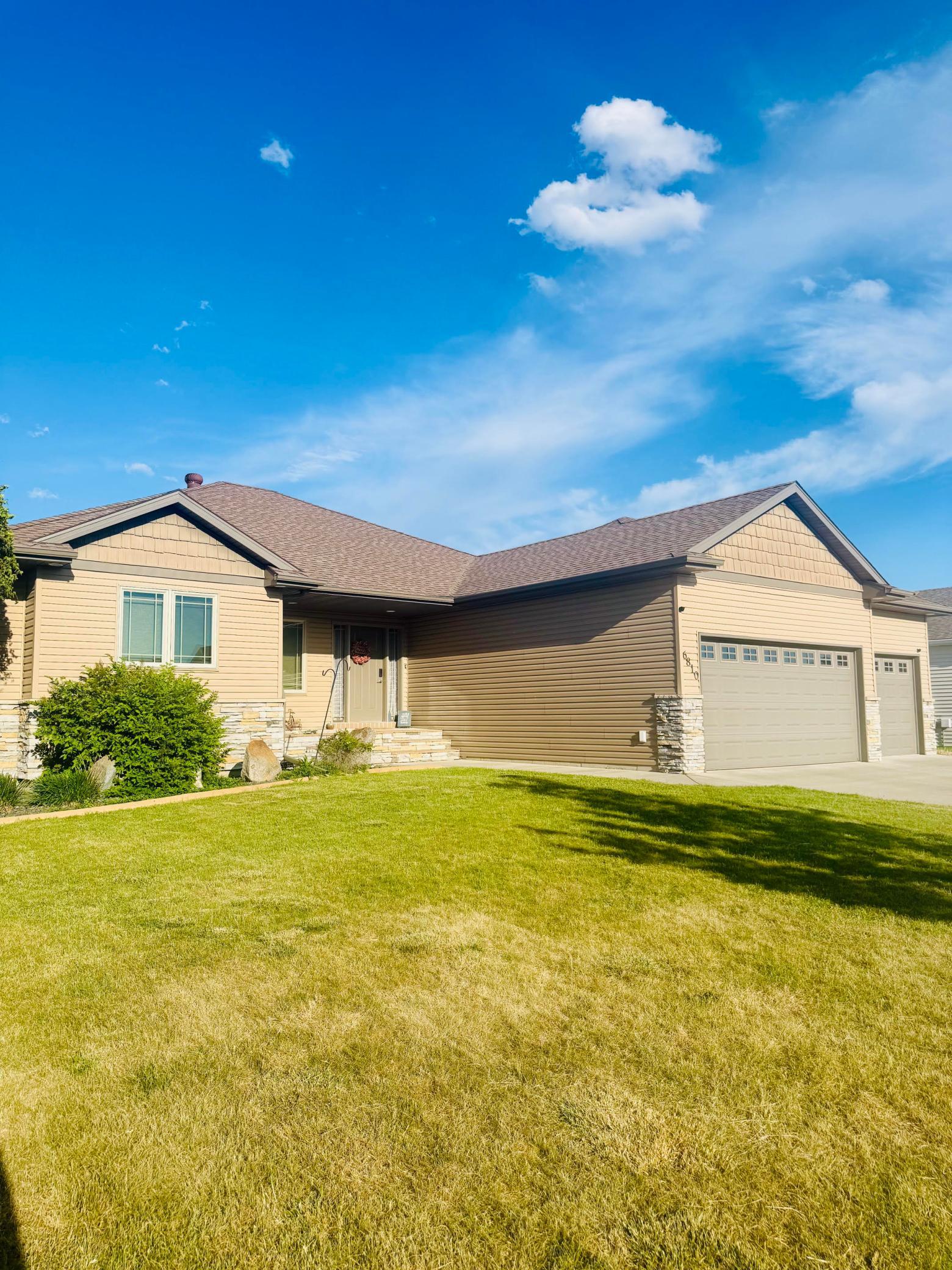 6810 24 Street S, Fargo ND 58104 - Photo 2 of 63