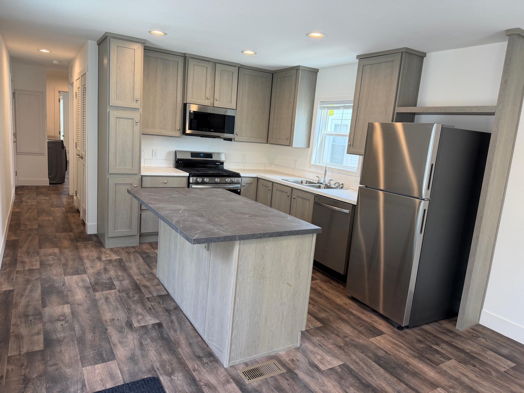 1611 6th E Avenue, Unit A5, Alexandria MN 56308 - Photo 2 of 25