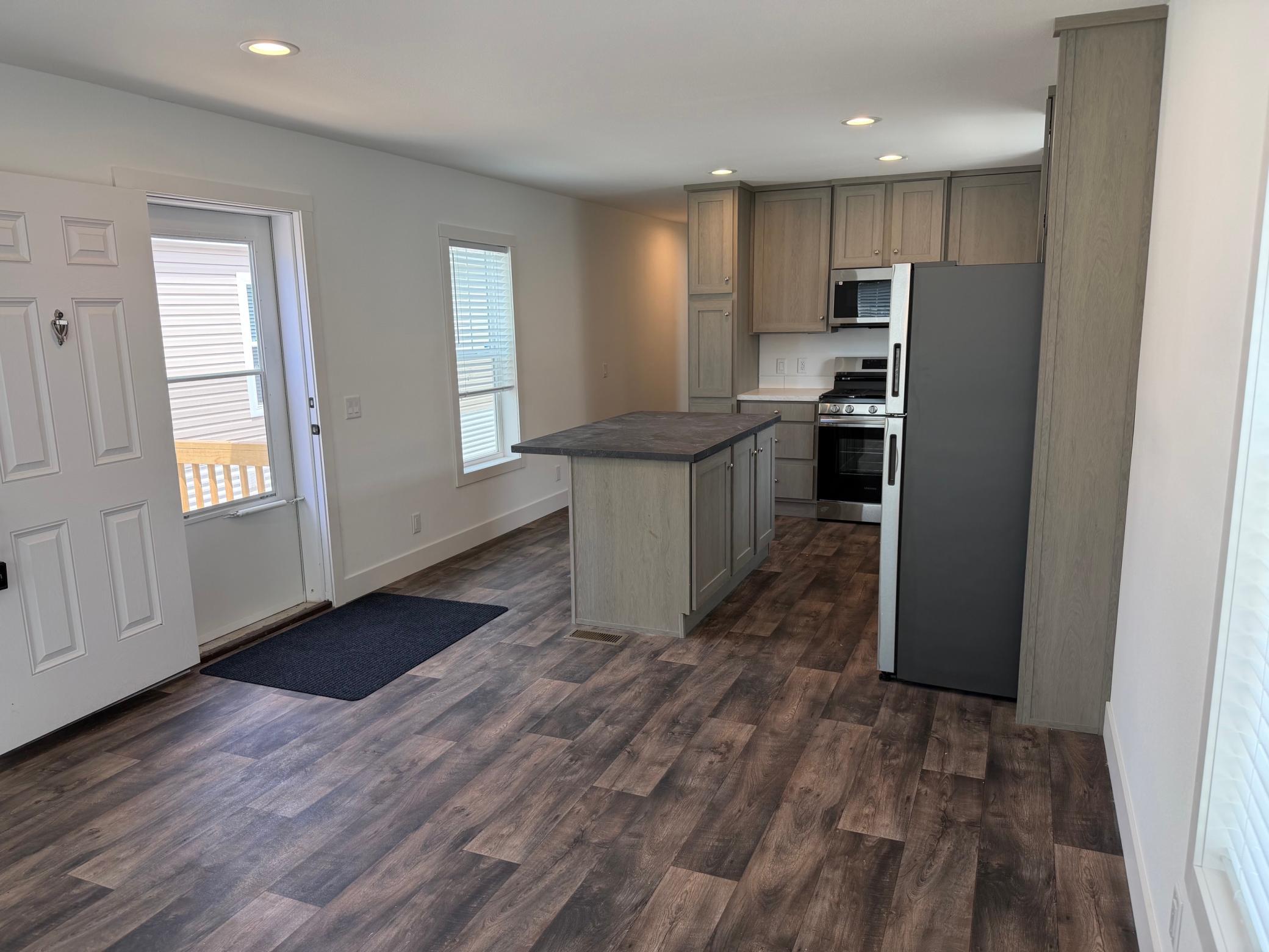 1611 6th E Avenue, Unit A5, Alexandria MN 56308 - Photo 4 of 25