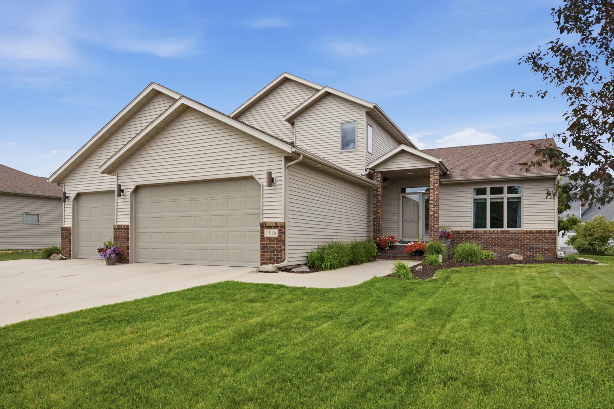 1516 3rd E Street, West Fargo ND 58078 - Photo 2 of 36
