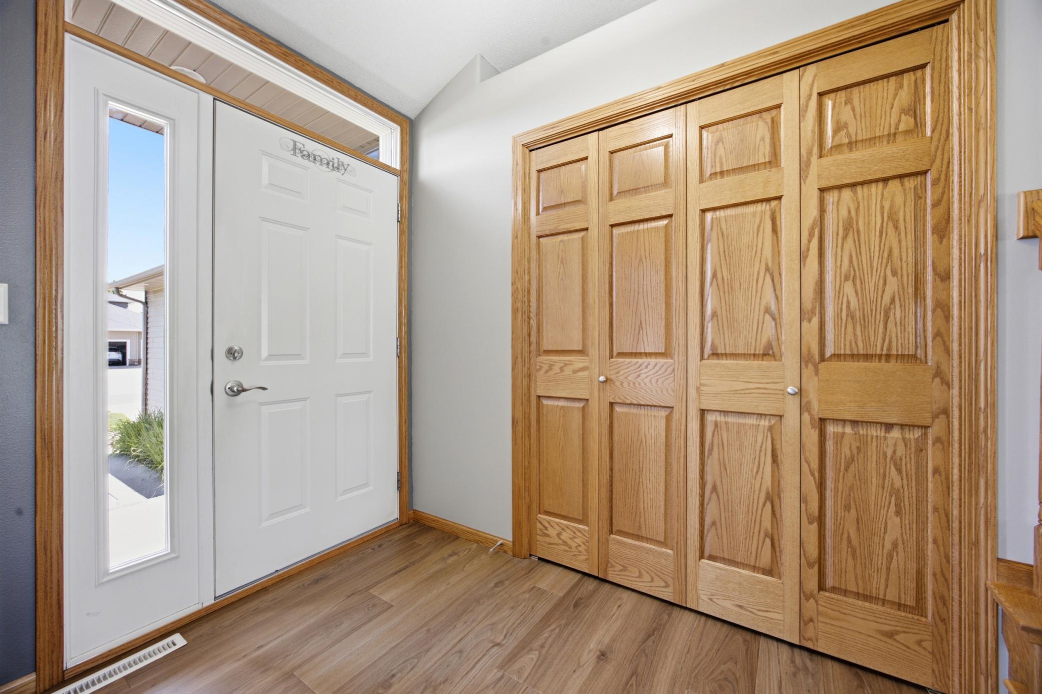 1516 3rd E Street, West Fargo ND 58078 - Photo 4 of 36