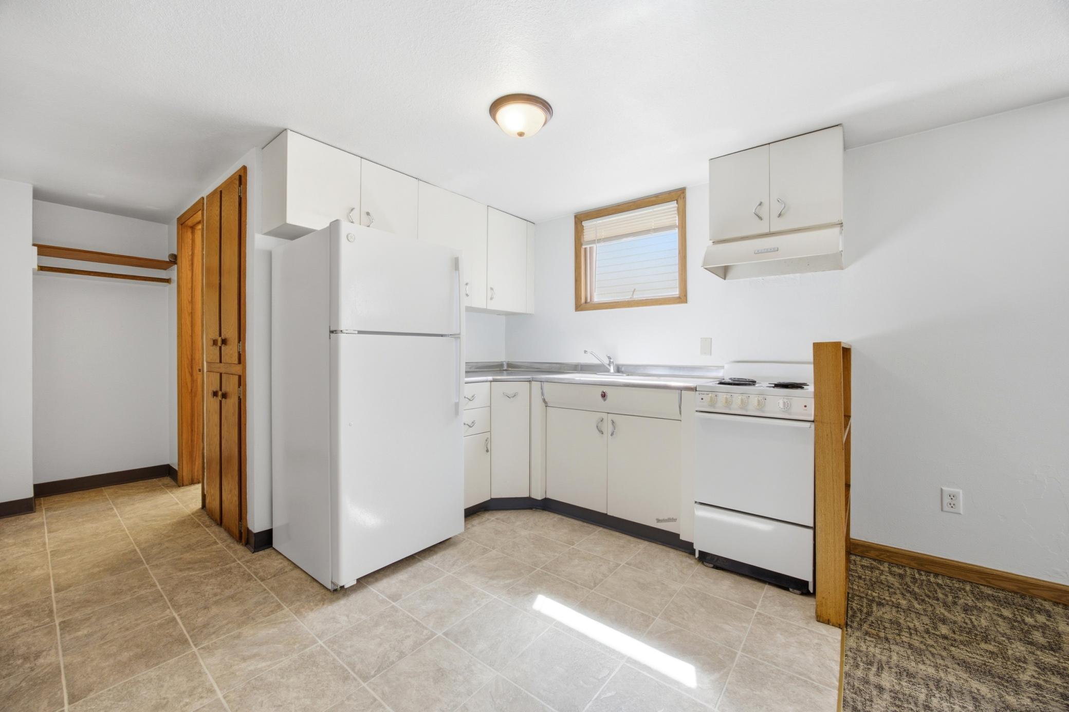 2710 N 8th Street N, Fargo ND 58102 - Photo 4 of 11