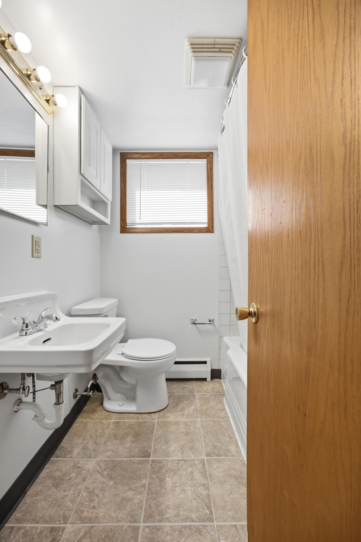 2710 N 8th Street N, Fargo ND 58102 - Photo 8 of 11