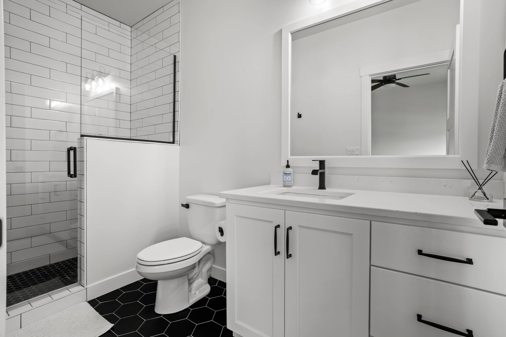 2021 single family home for sale at 2815 Rivers Bend Drive E in West Fargo, ND — 6 bed, 6 bath (photo 15 of 95)