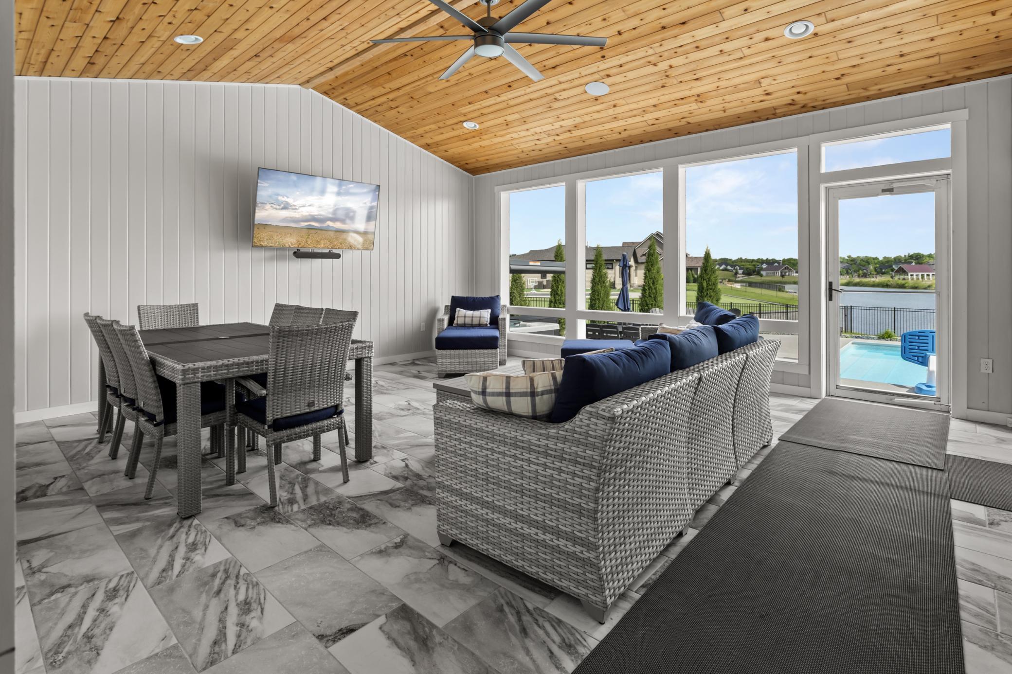 2021 single family home for sale at 2815 Rivers Bend Drive E in West Fargo, ND — 6 bed, 6 bath (photo 24 of 95)