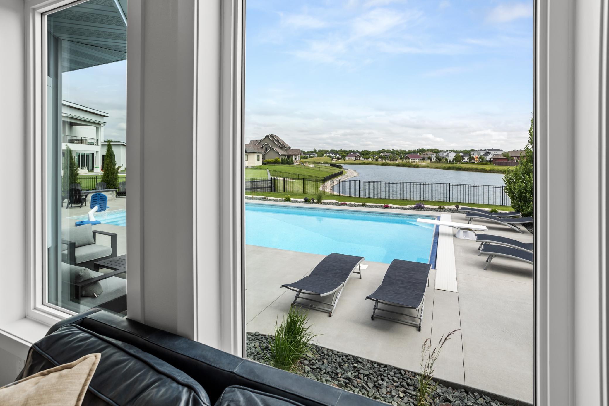 2021 single family home for sale at 2815 Rivers Bend Drive E in West Fargo, ND — 6 bed, 6 bath (photo 40 of 95)
