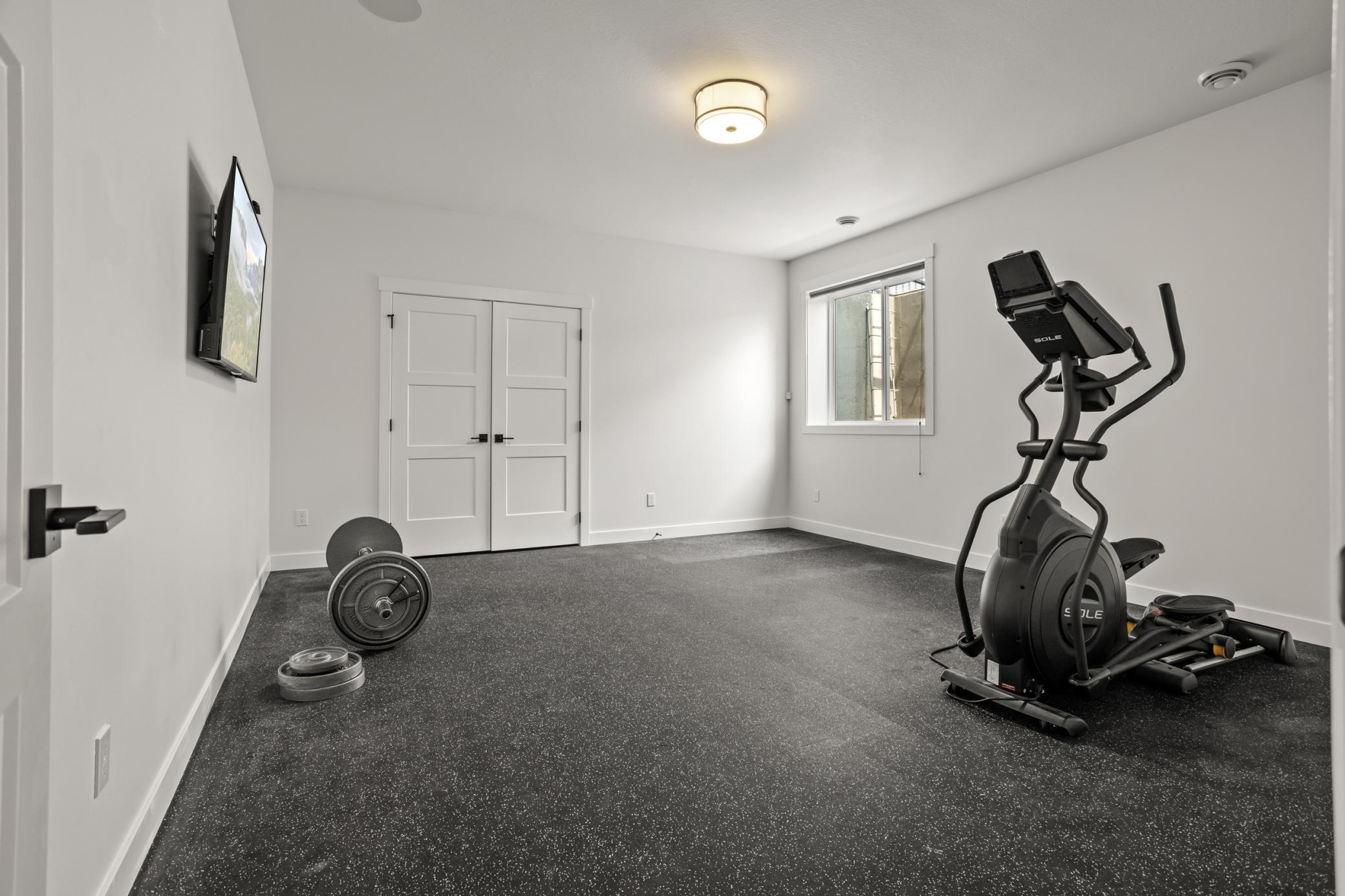 2021 single family home for sale at 2815 Rivers Bend Drive E in West Fargo, ND — 6 bed, 6 bath (photo 64 of 95)