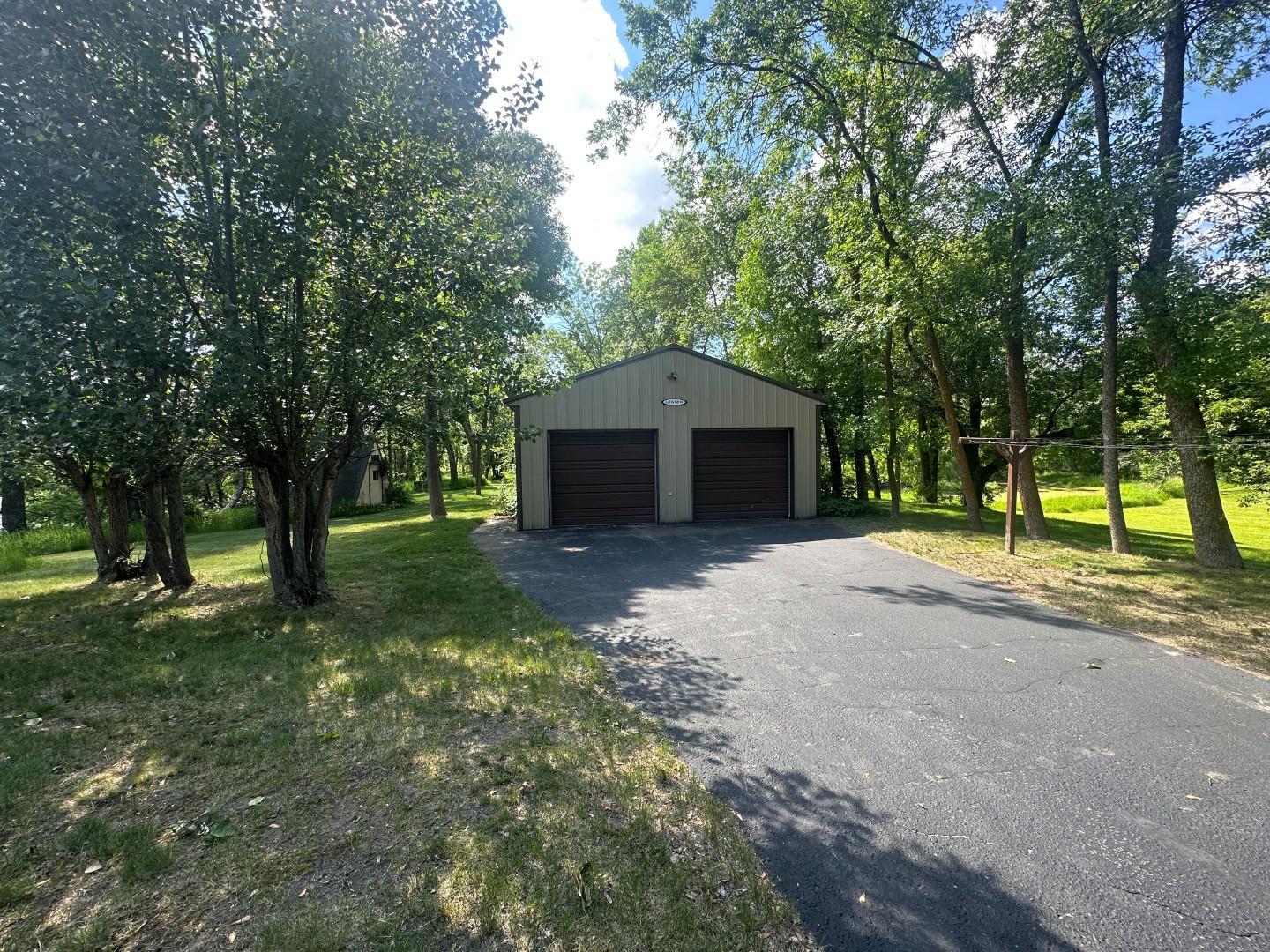 1402 N Mckay Avenue NE, Alexandria MN 56308 - Photo 4 of 25