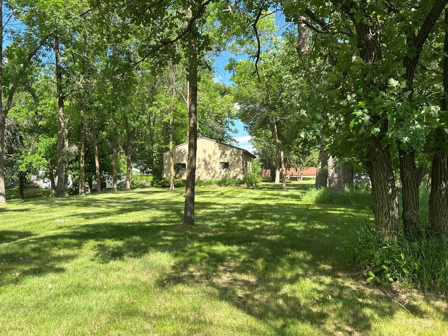 1402 N Mckay Avenue NE, Alexandria MN 56308 - Photo 8 of 25