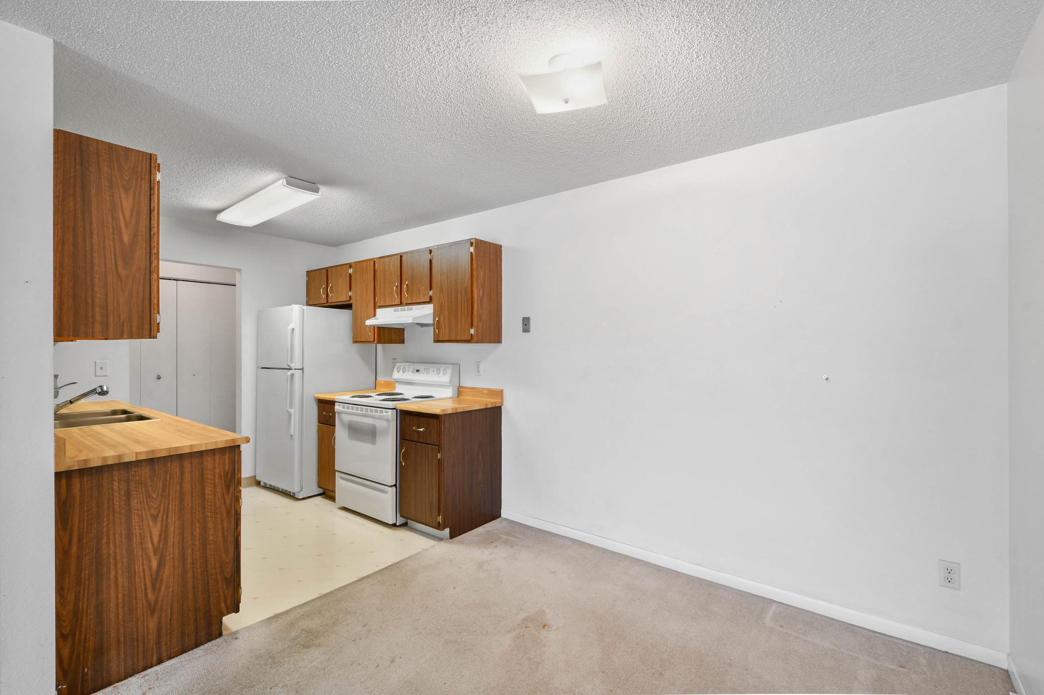 321 Prairiewood Circle S, Unit 304, Fargo ND 58103 - Photo 11 of 35