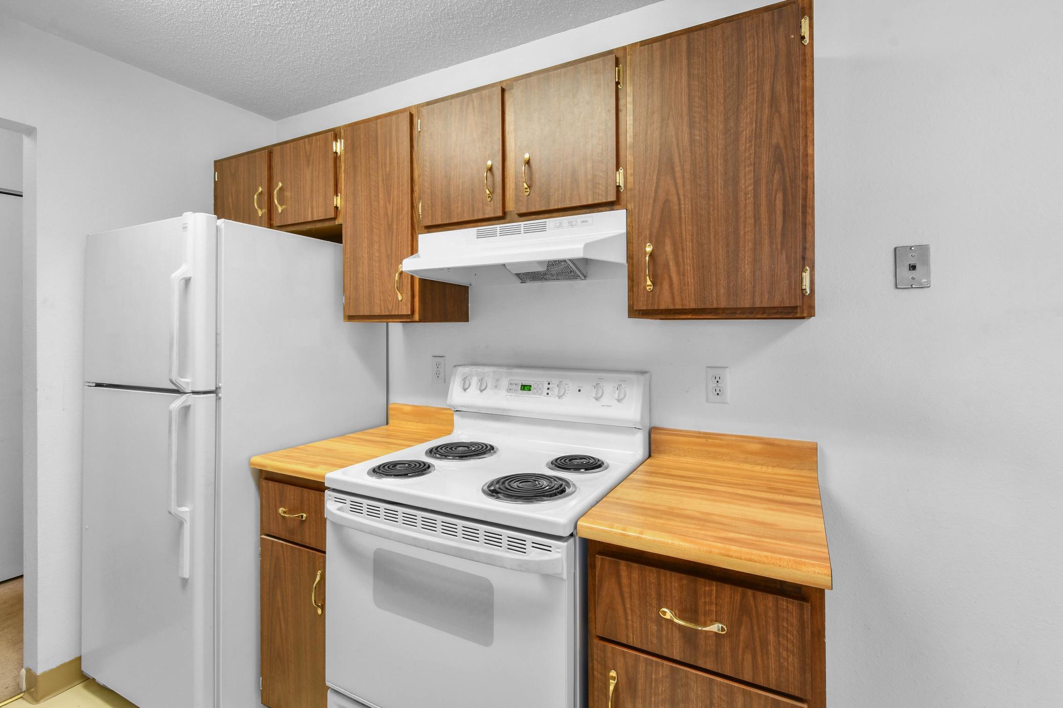 321 Prairiewood Circle S, Unit 304, Fargo ND 58103 - Photo 9 of 35