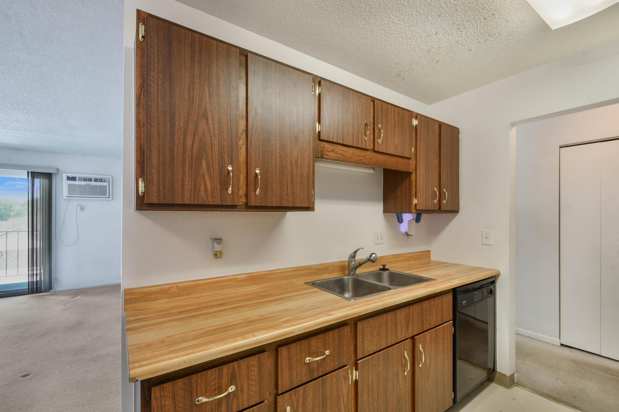 321 Prairiewood Circle S, Unit 304, Fargo ND 58103 - Photo 10 of 35