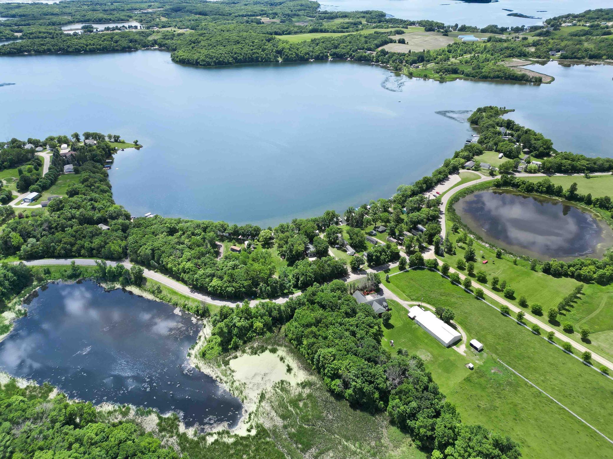 2000 single family home for sale at 25131 Franklin Lake Road in Pelican Rapids, MN — 4 bed, 4 bath (photo 5 of 75)