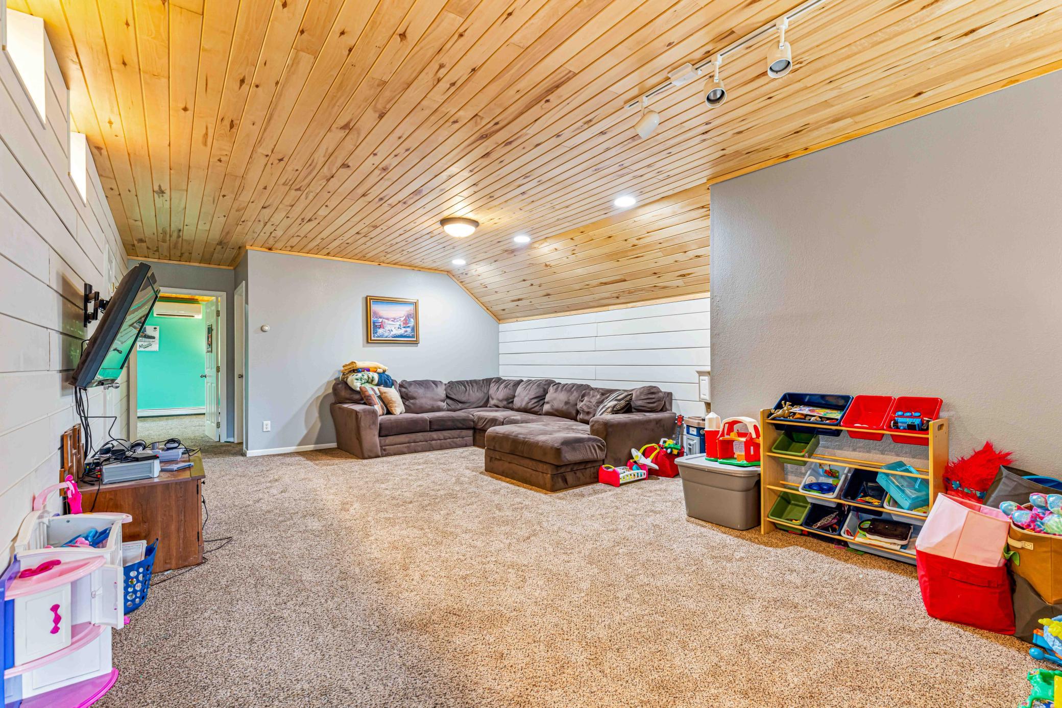 2000 single family home for sale at 25131 Franklin Lake Road in Pelican Rapids, MN — 4 bed, 4 bath (photo 44 of 75)